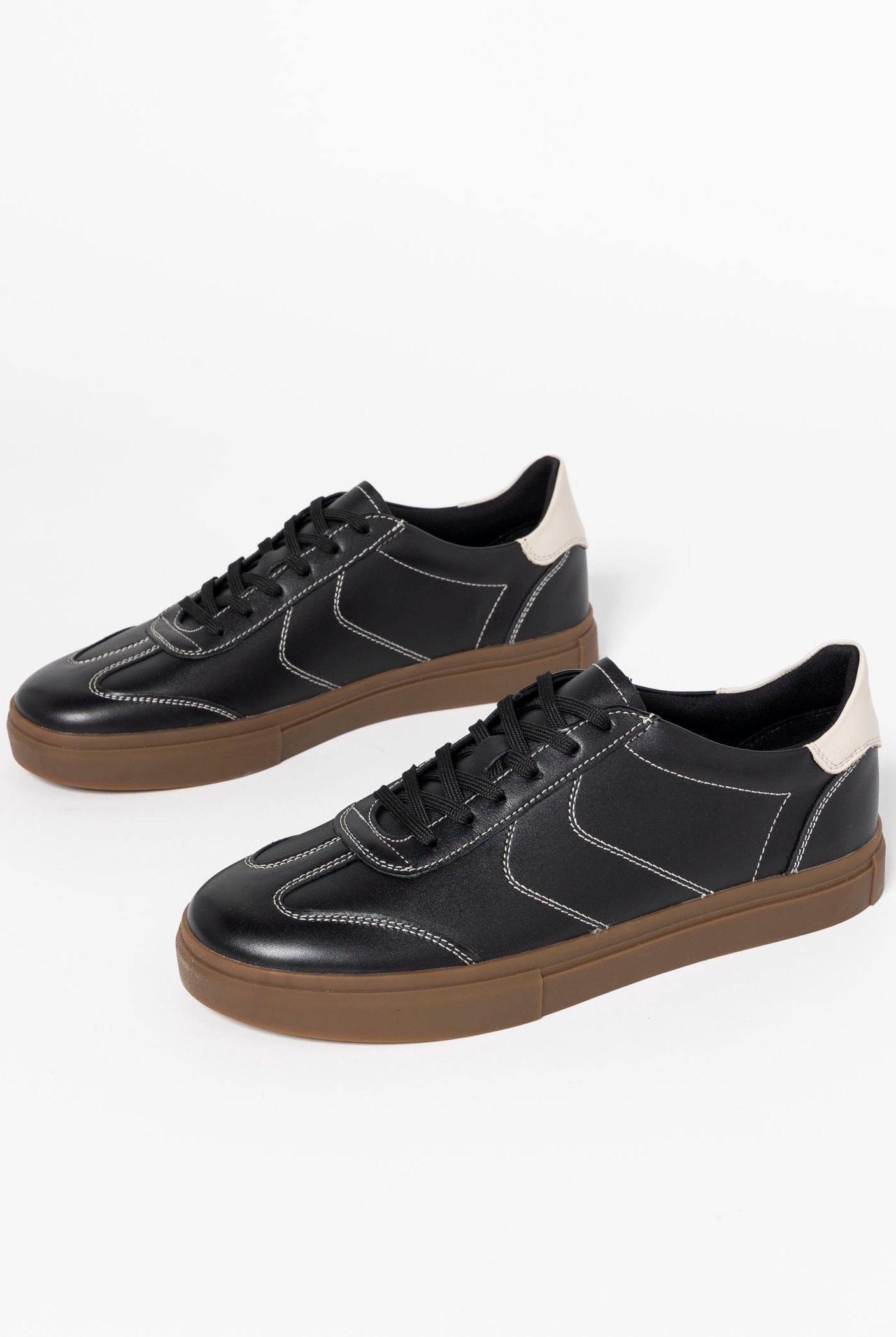 swatch_Black vagabond cody sneakers