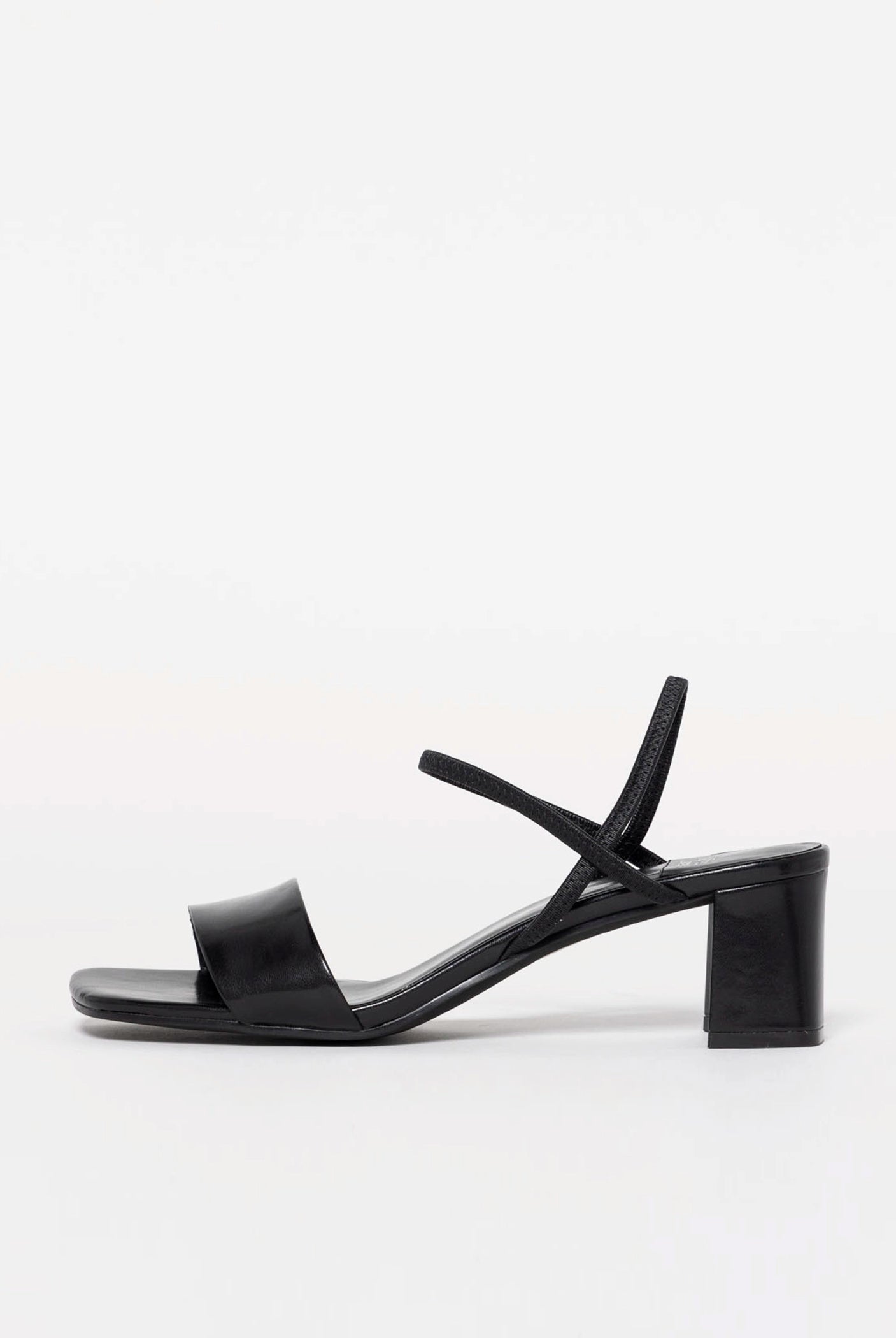 swatch_Black Leather jeffrey campbell adapt sandal