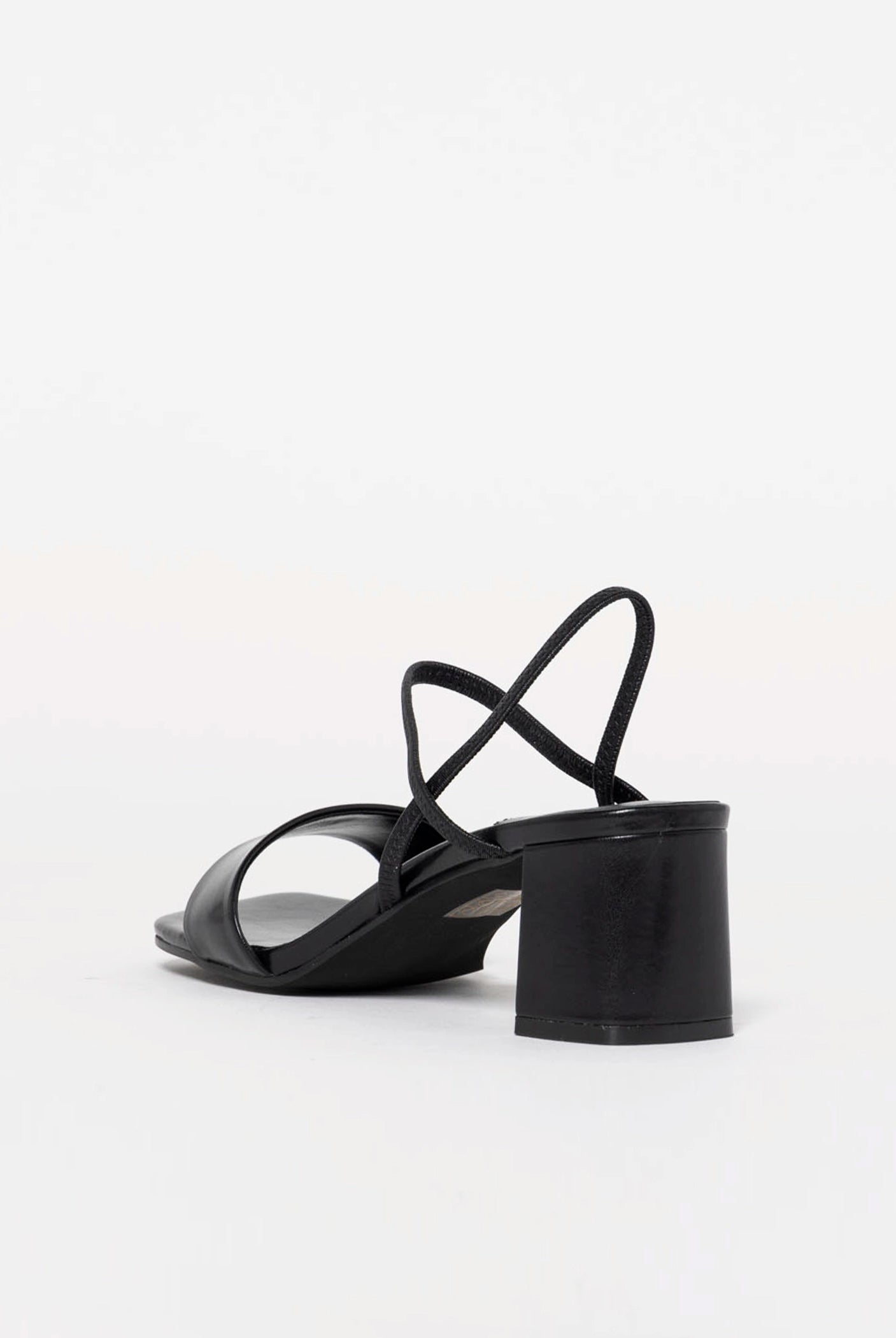 swatch_Black Leather jeffrey campbell adapt sandal