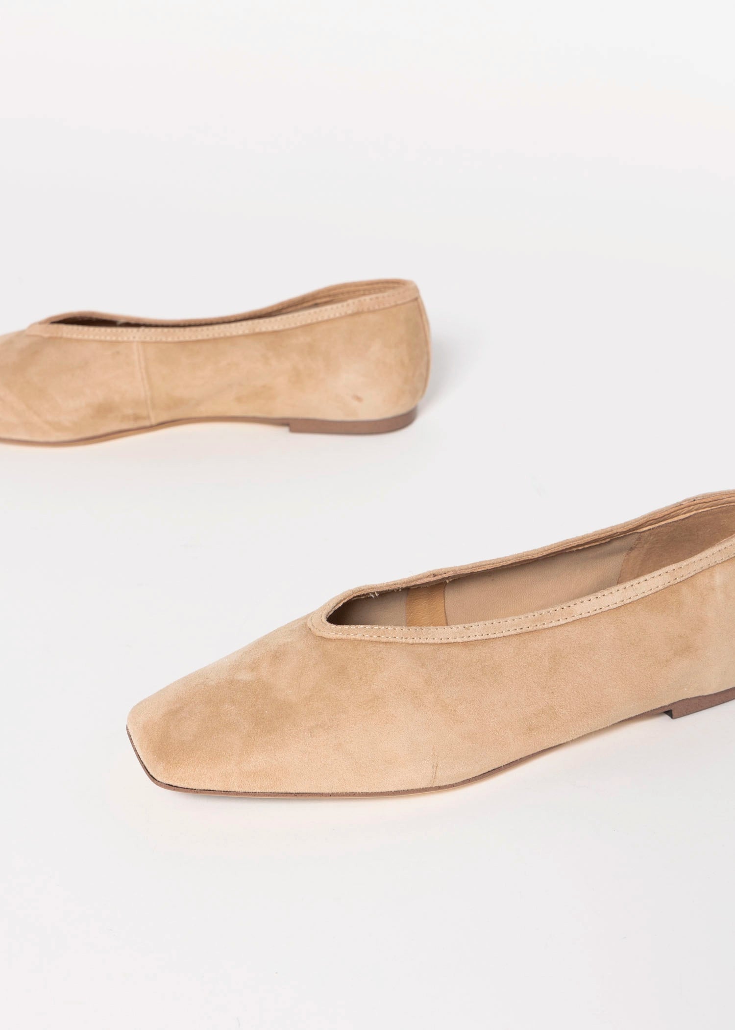 swatch_Wheat Suede bianca leather flat flat shoes