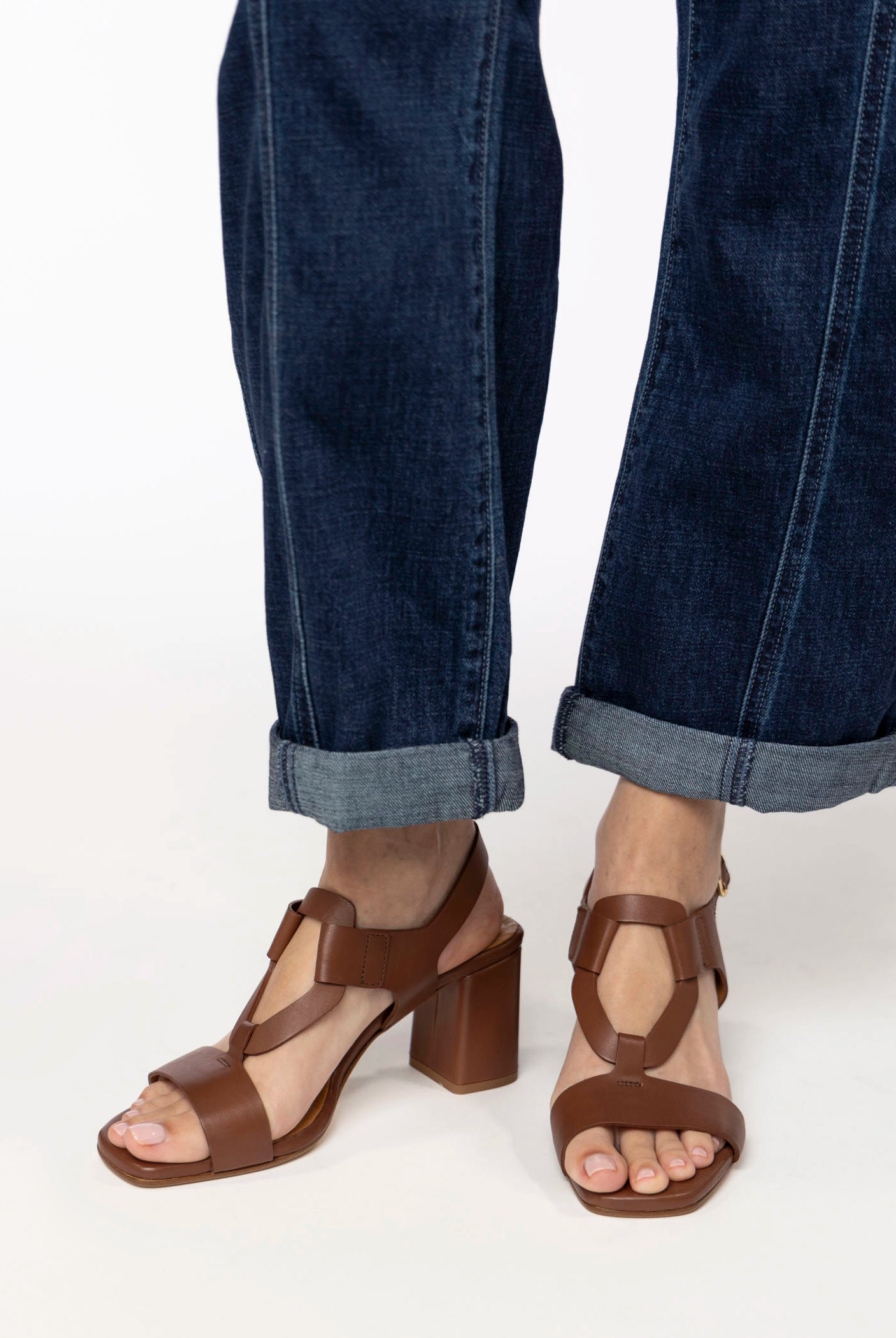 swatch_Brown Leather heeled leather sandal