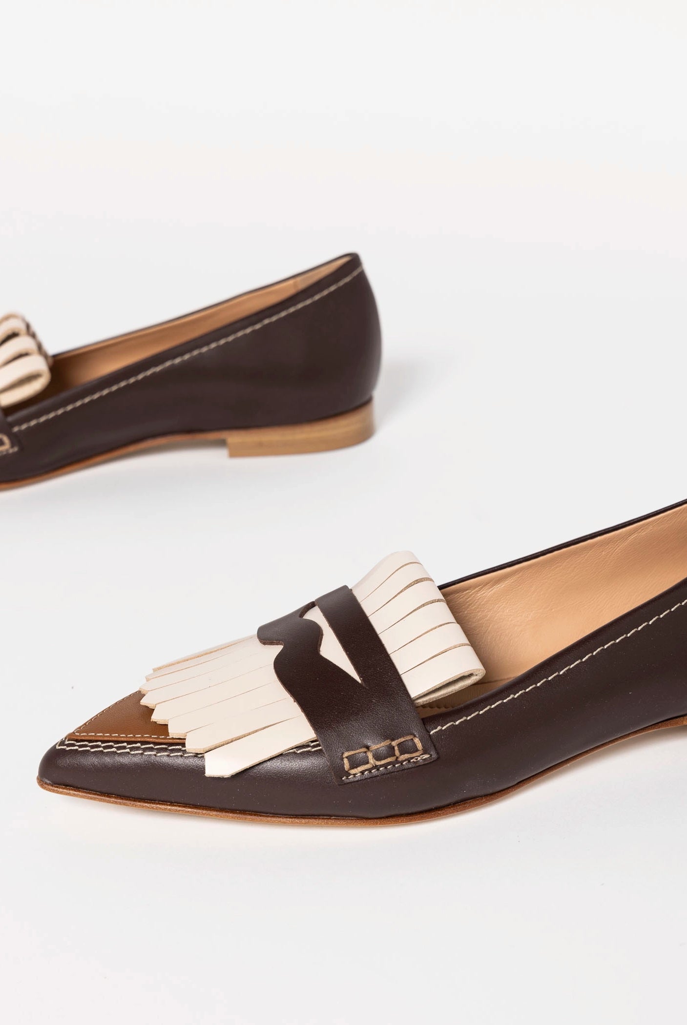swatch_Brown Multi Leather pointed toe flat