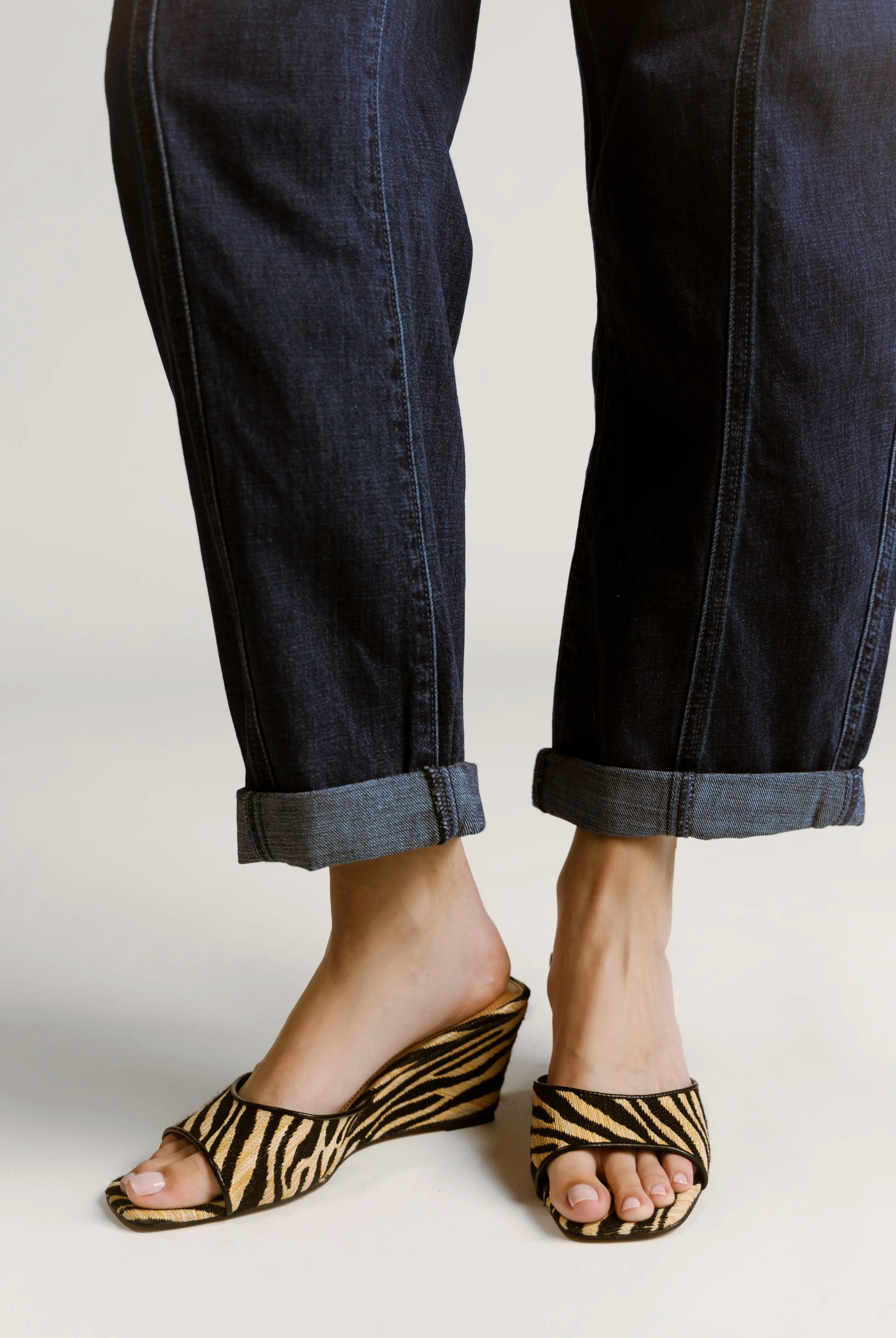 swatch_Zebra steve madden seleste wedge sandal