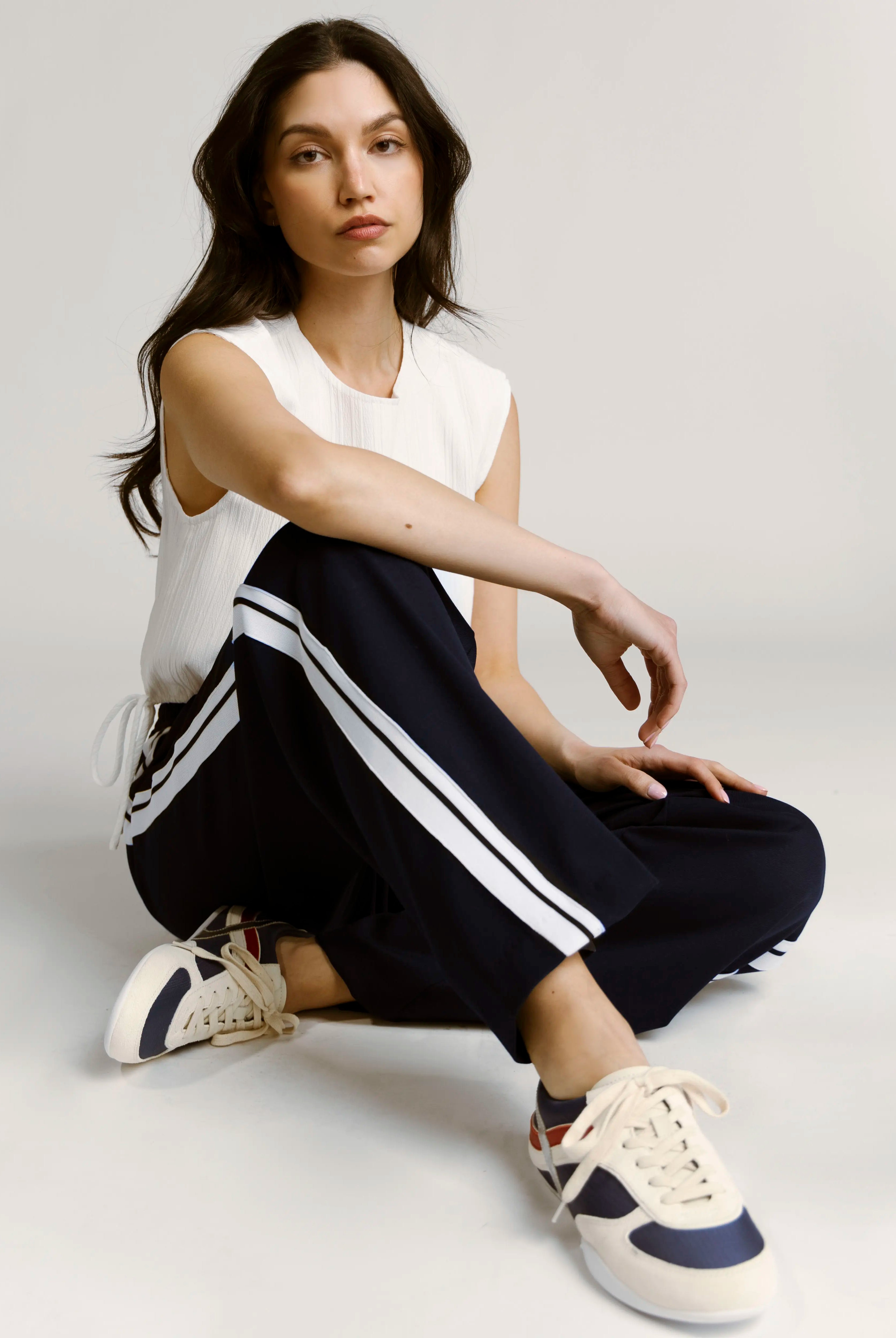 swatch_Navy Combo silent d girly sneaker