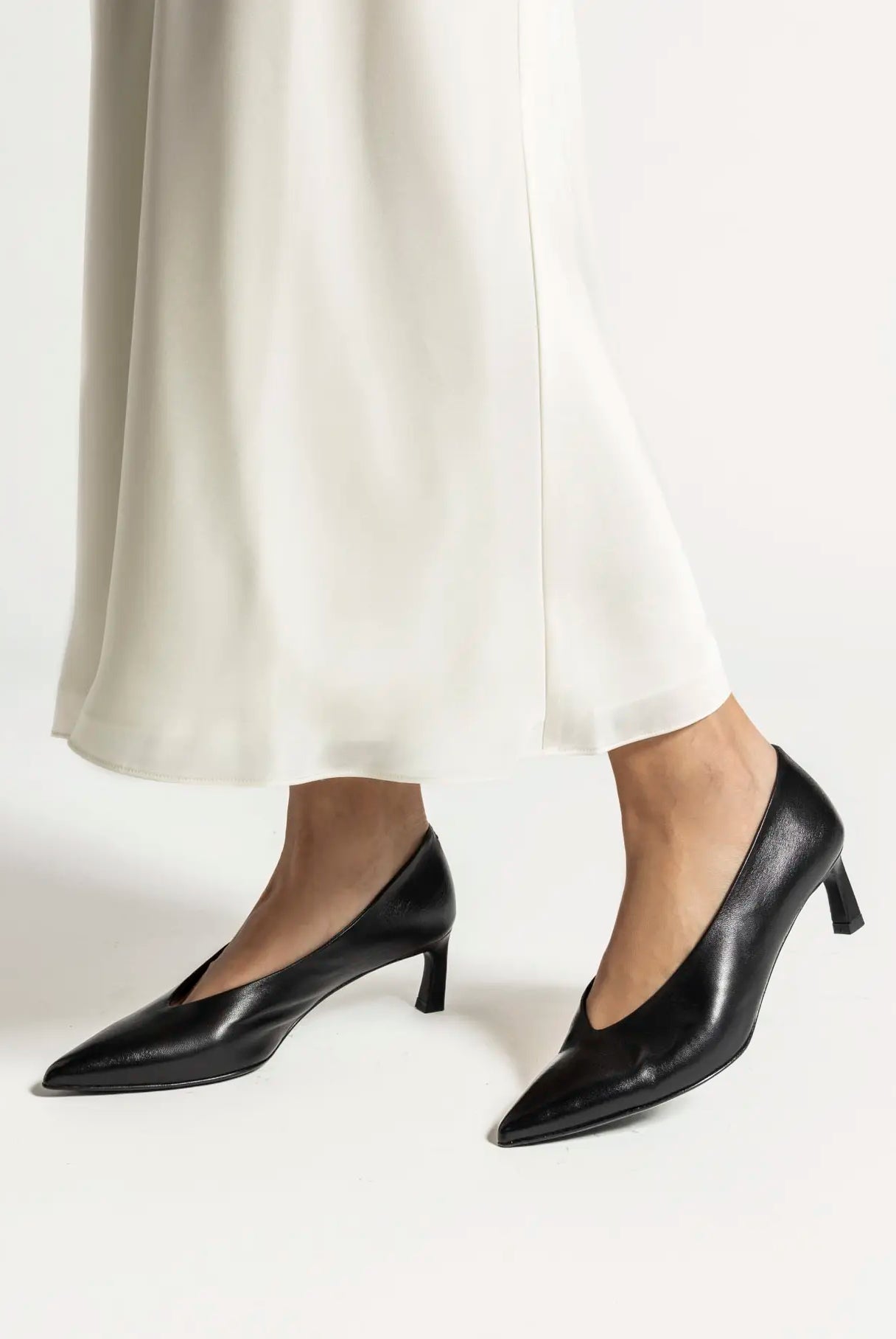 swatch_black leather vale leather pump heels