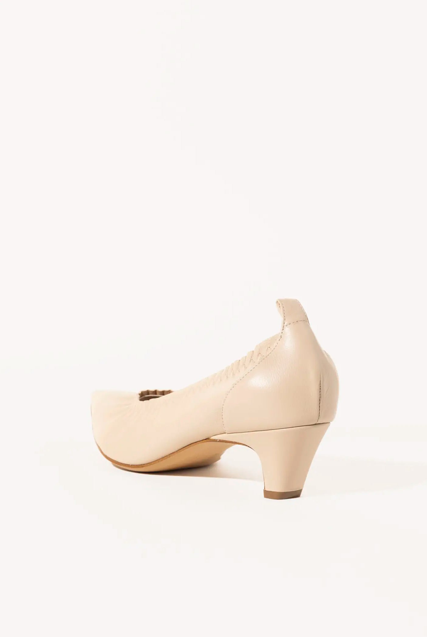 swatch_butter leather iris pump heels