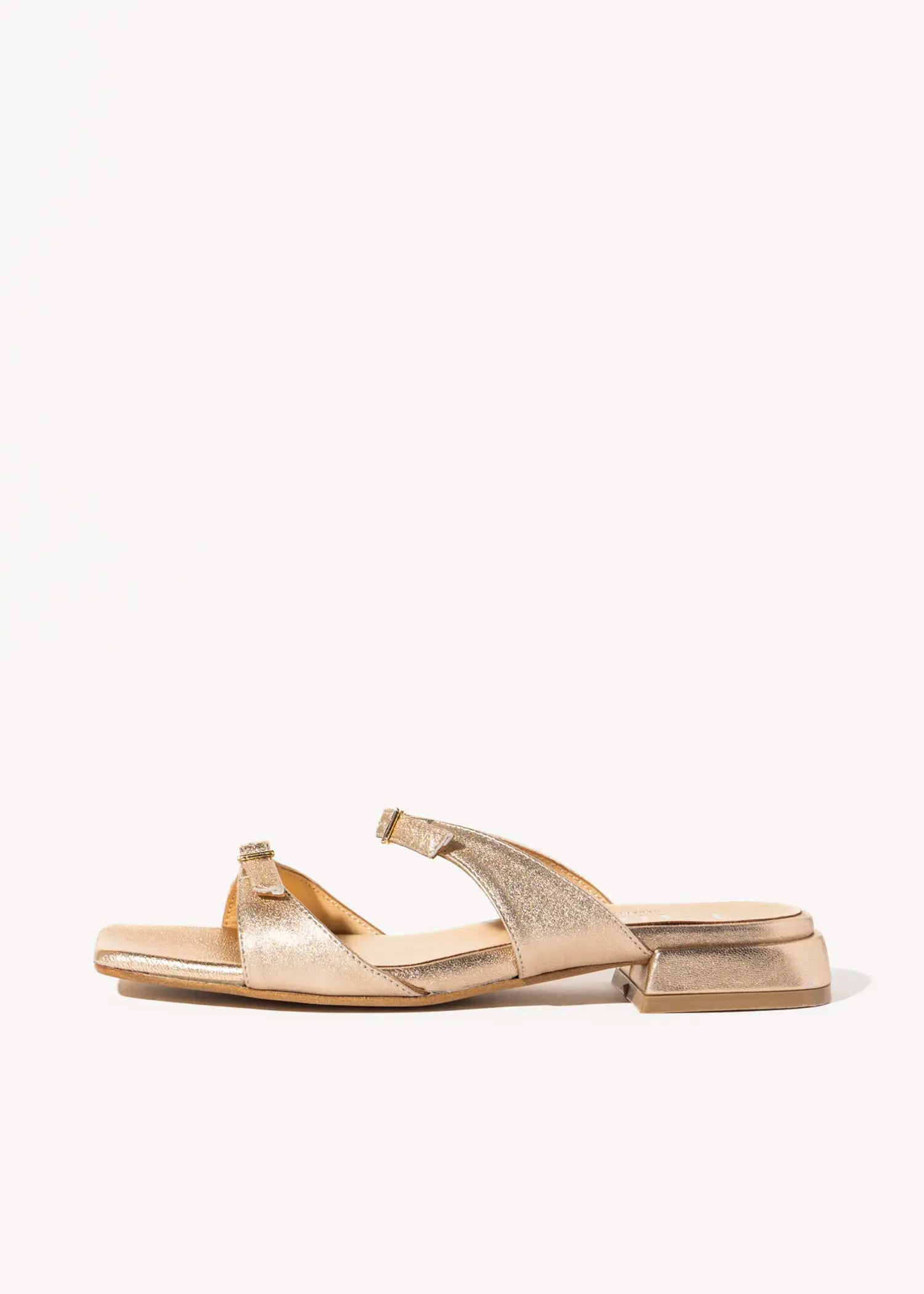 swatch_platino leather laverne leather sandal flat sandals