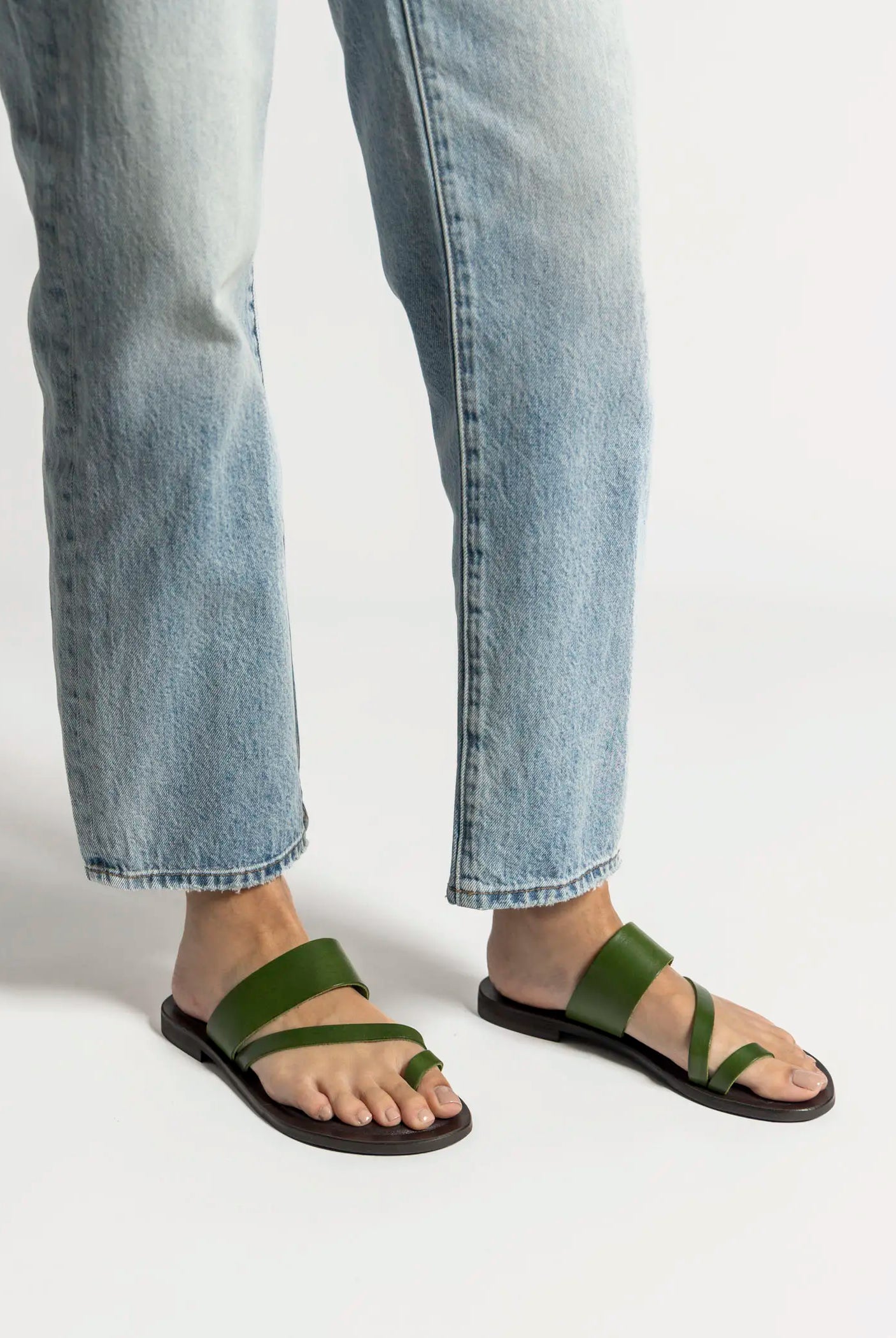 swatch_green leather leather toe ring sandal flat sandals