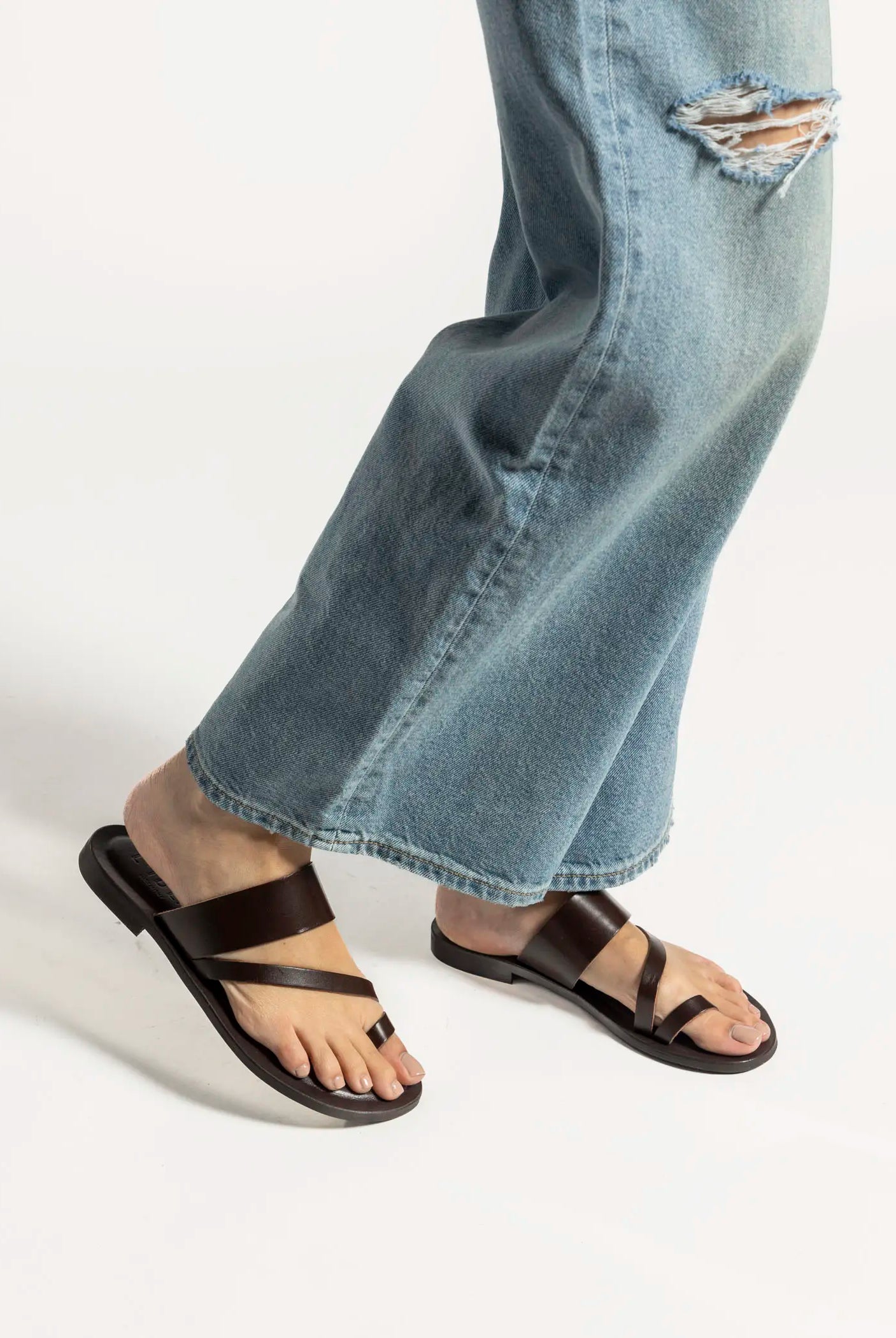 swatch_dark brown leather leather toe ring sandal flat sandals