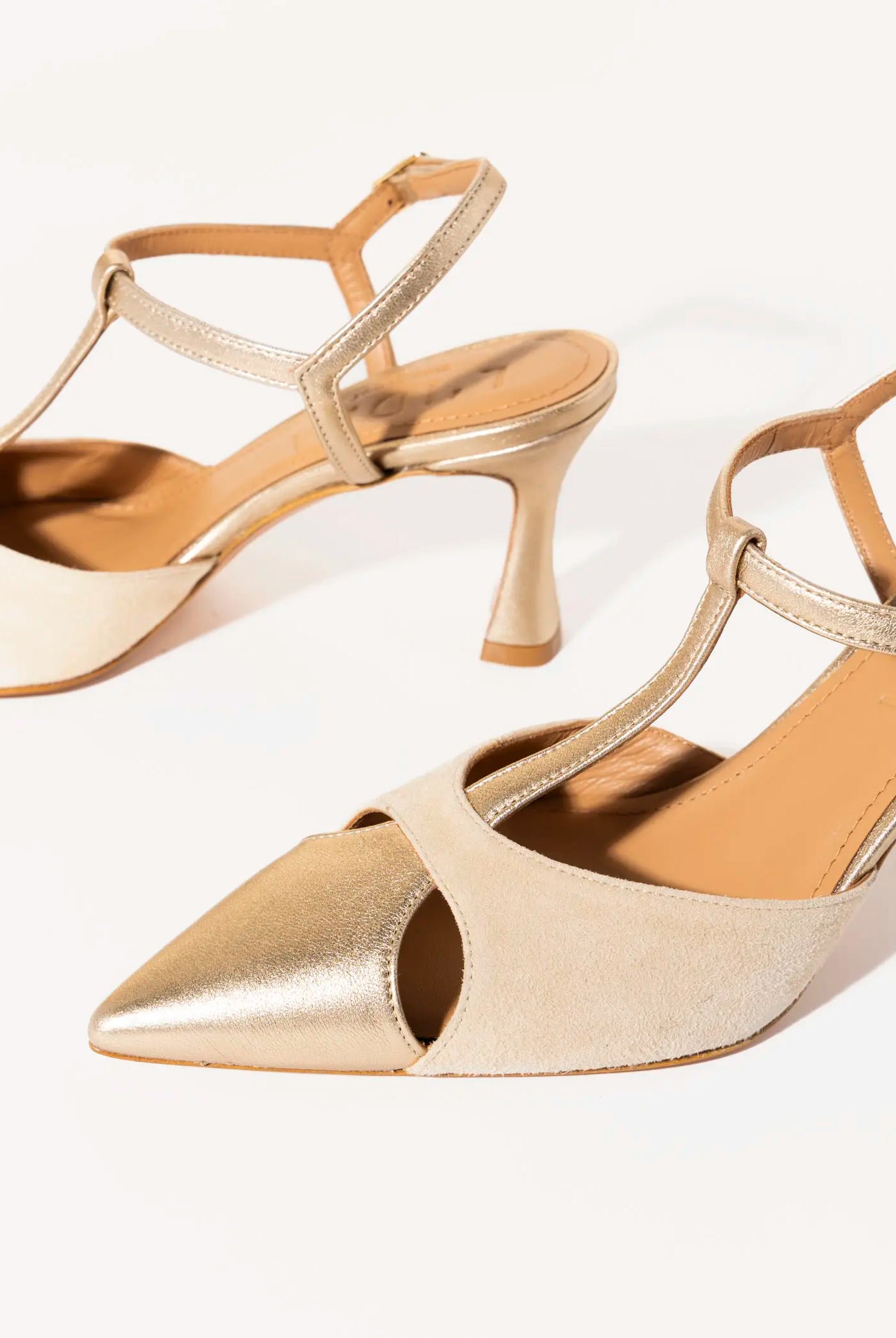 swatch_Sand/Platino pia leather pump