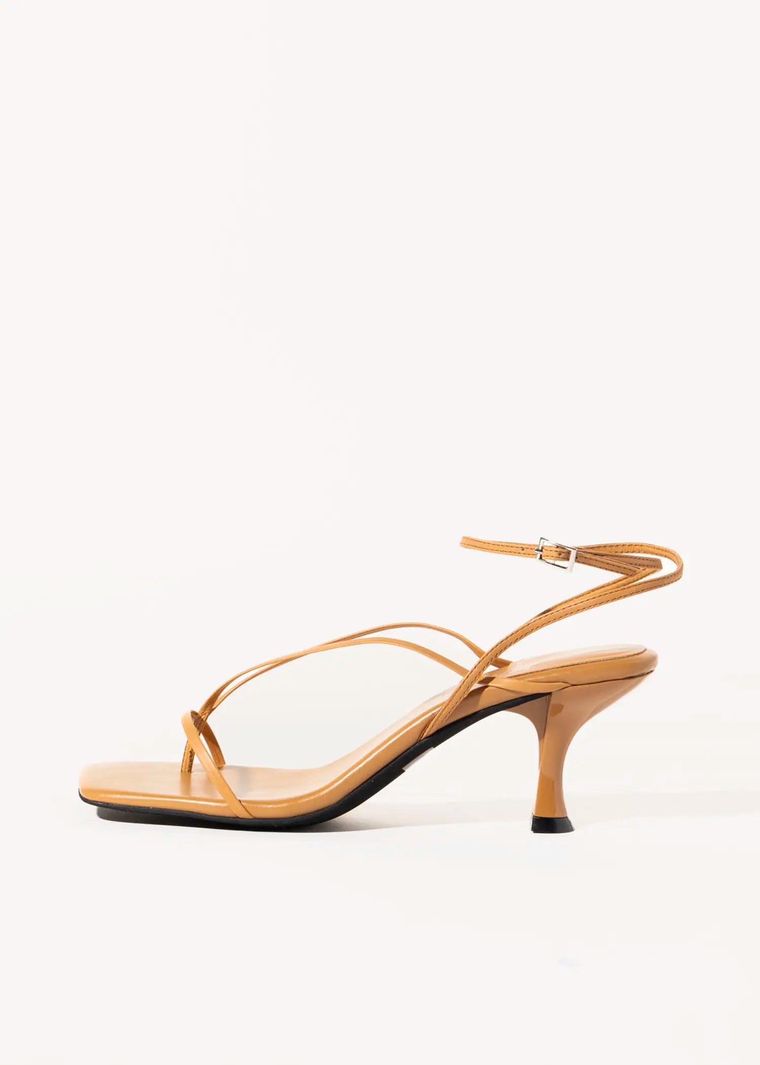 swatch_nude leather fluxx heeled sandal heeled sandals