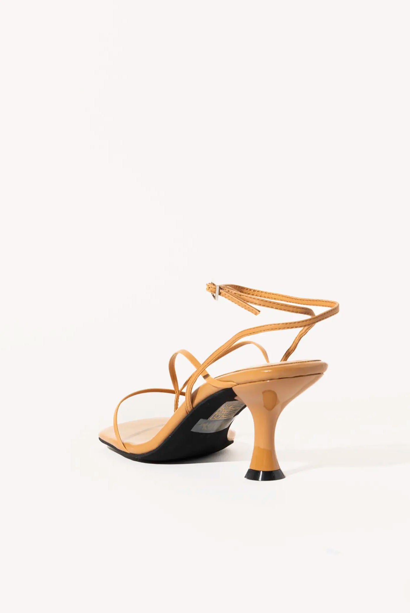 swatch_nude leather fluxx heeled sandal heeled sandals