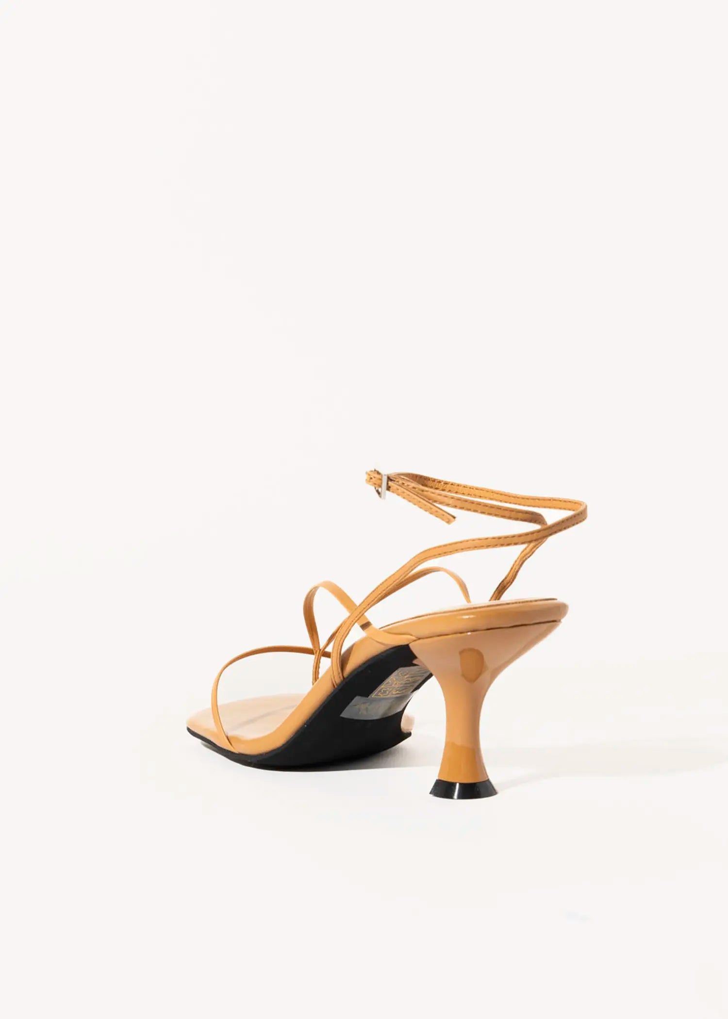 swatch_nude leather fluxx heeled sandal heeled sandals