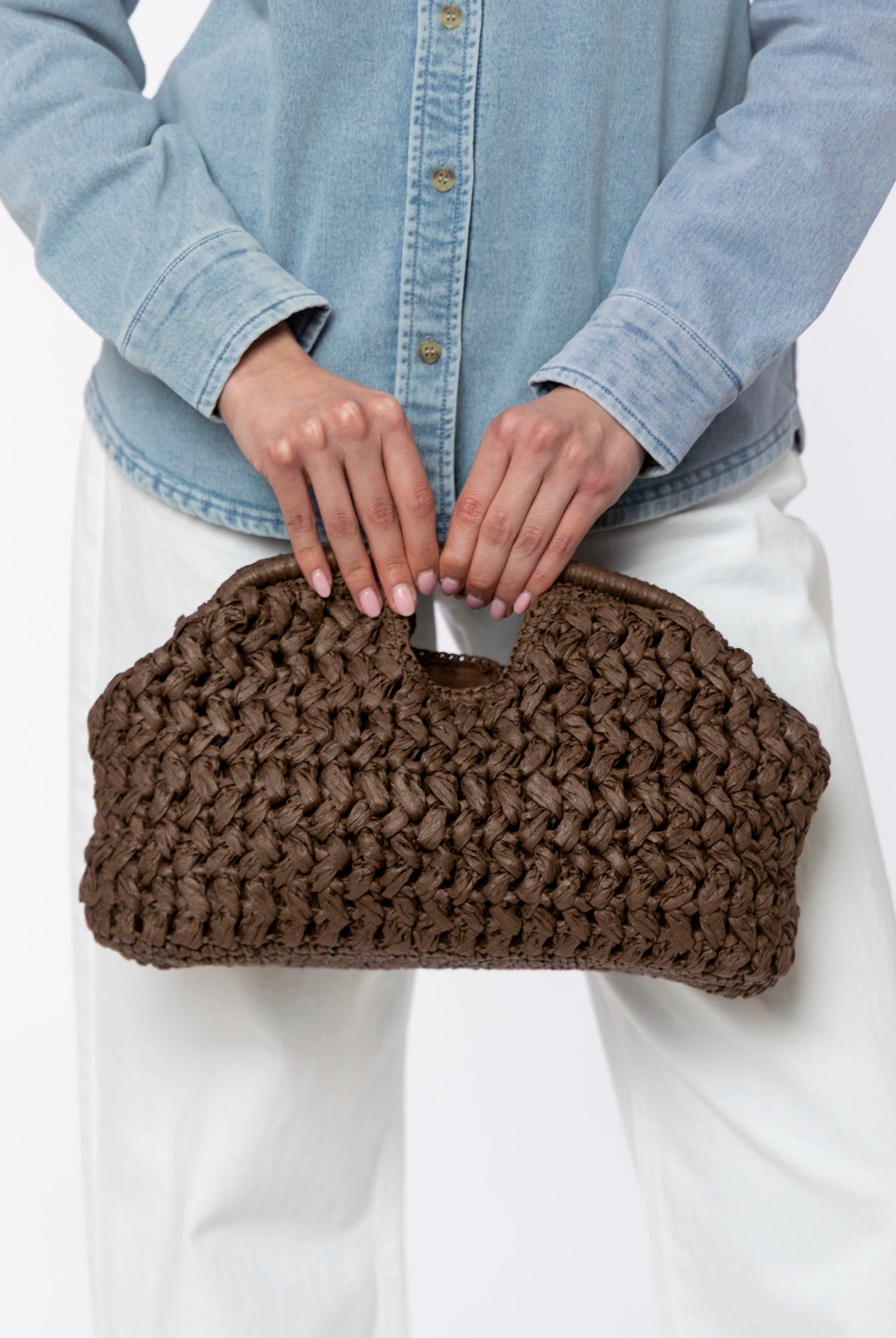 swatch_Chocolate urban expressions abigail raffia bag