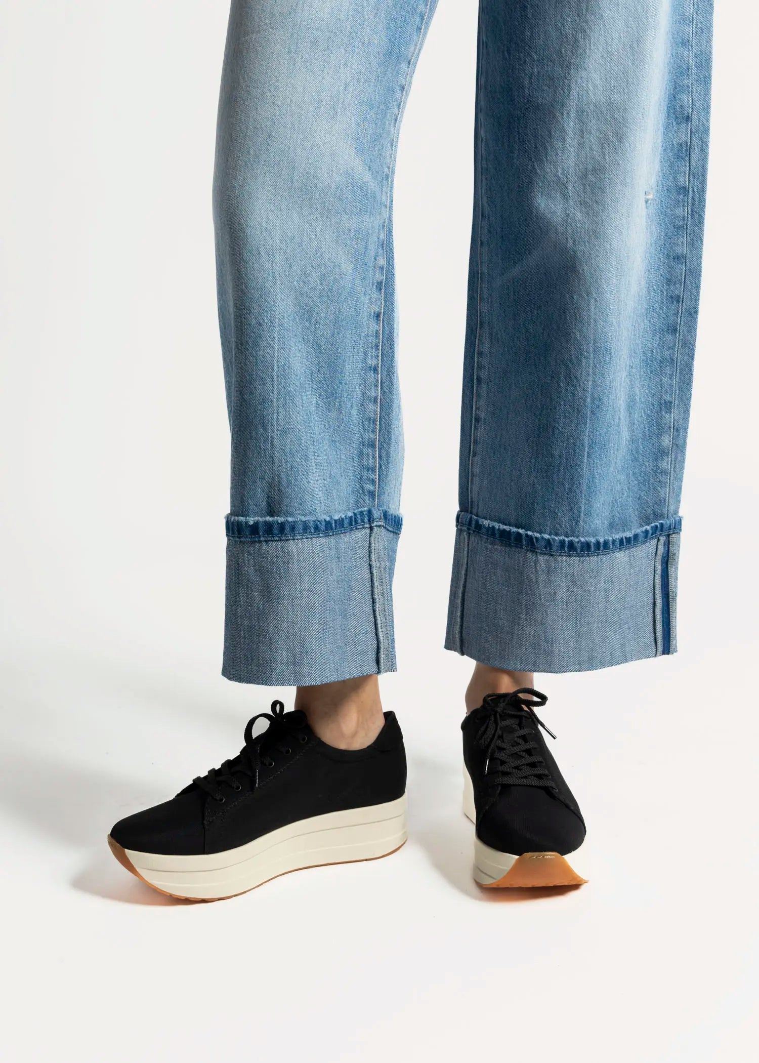 swatch_black casey platform sneaker shoes