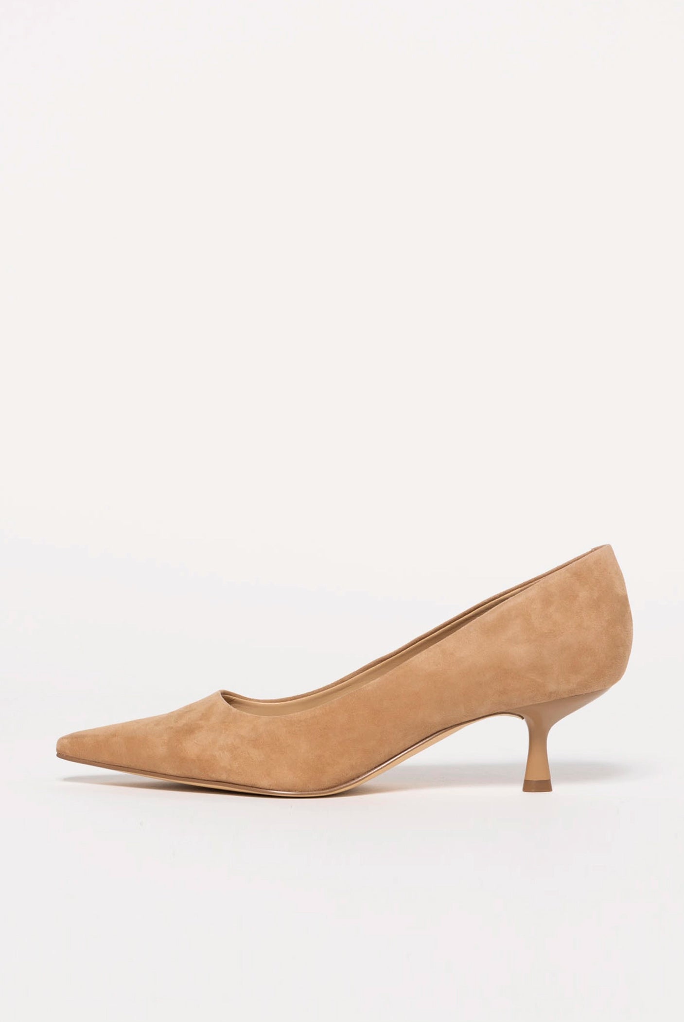 swatch_Natural Suede marc fisher calynna pump