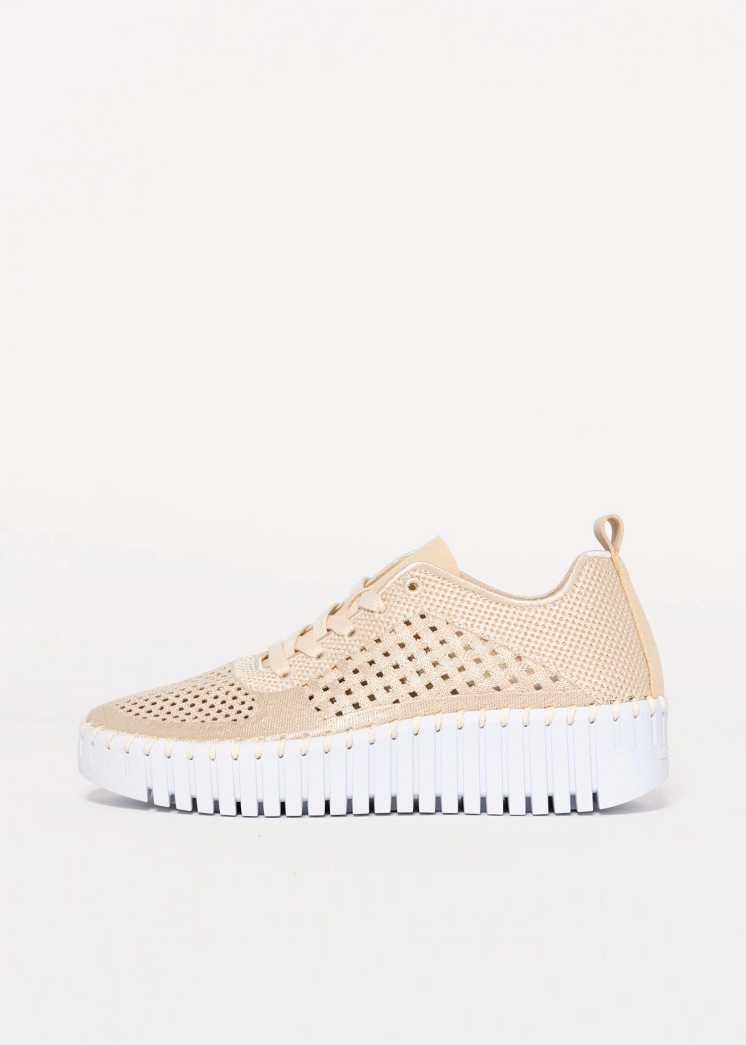 swatch_Kit ilse jacobsen tulip embroidery sneaker