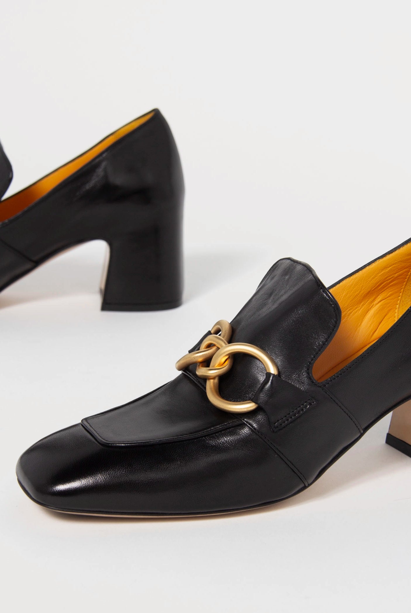 swatch_Black Leather mara bini perla heeled loafer