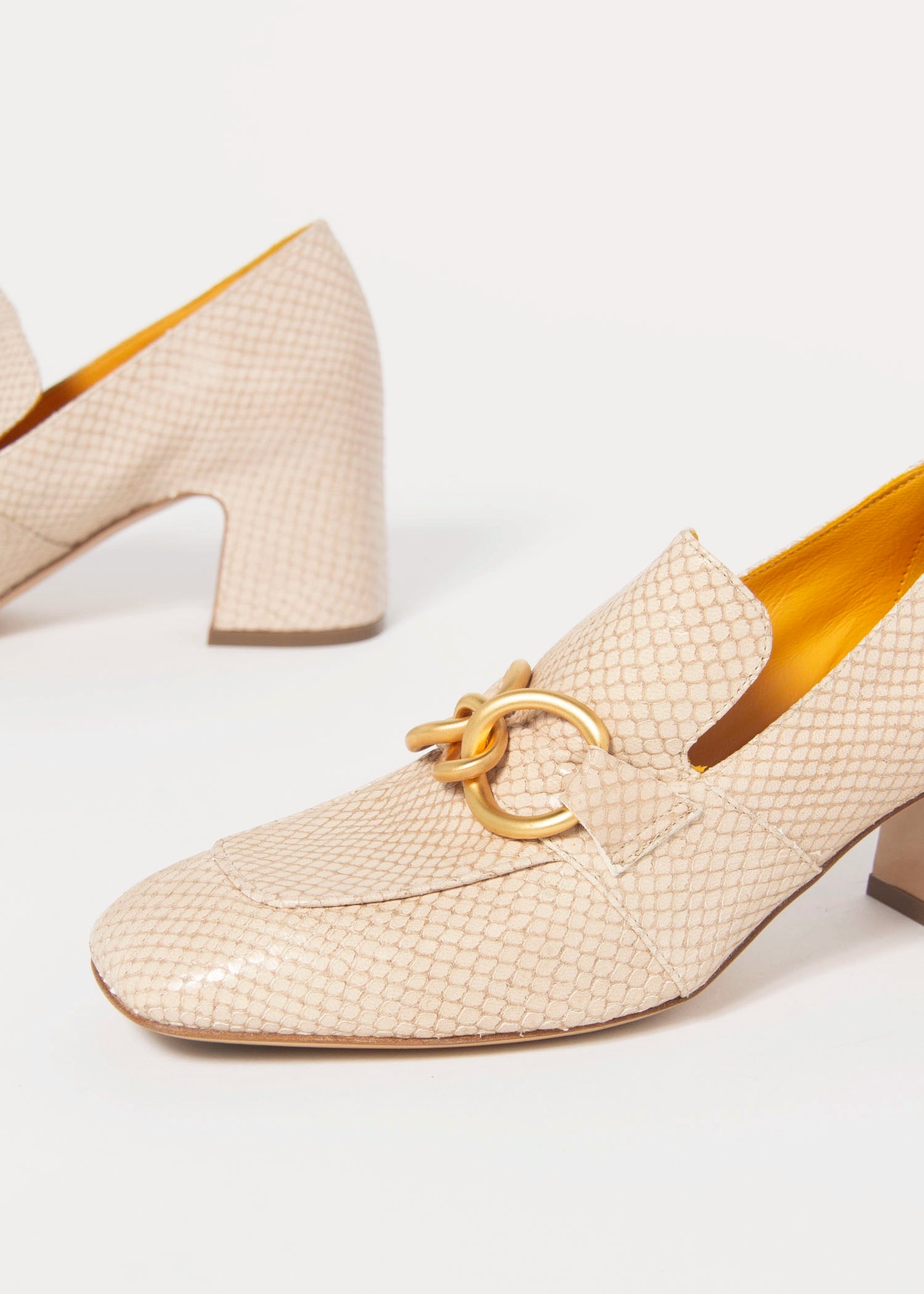 swatch_Beige Snake mara bini perla heeled loafer