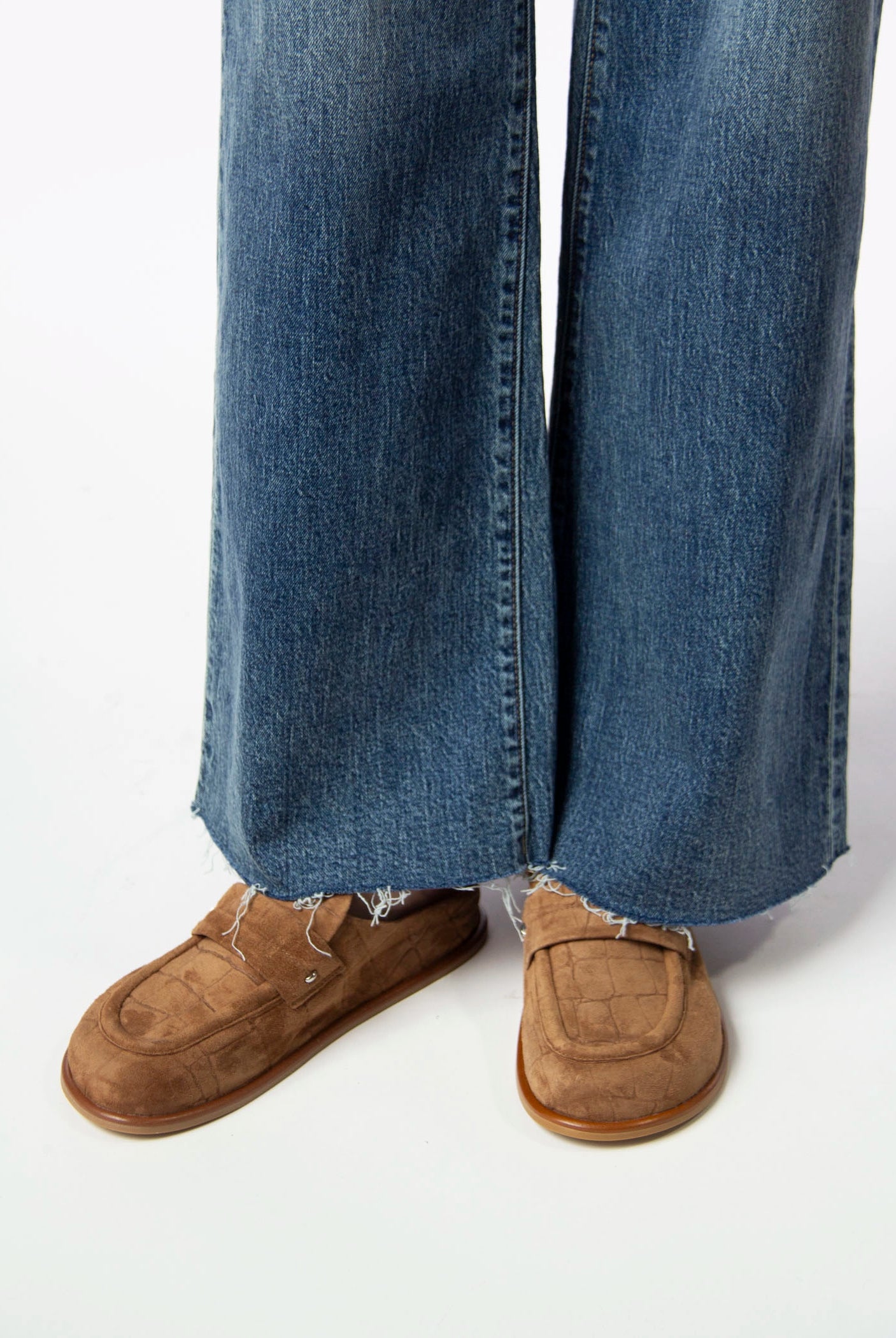 swatch_Caramel Croc halmanera ivet mule clog