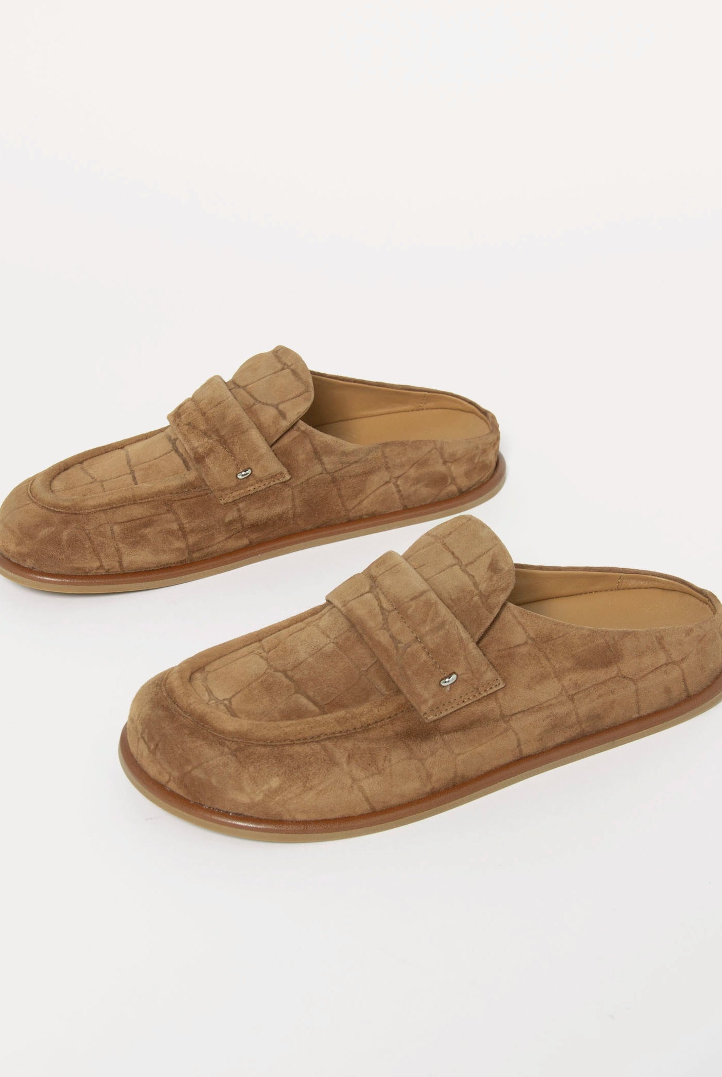 swatch_Caramel Croc halmanera ivet mule clog