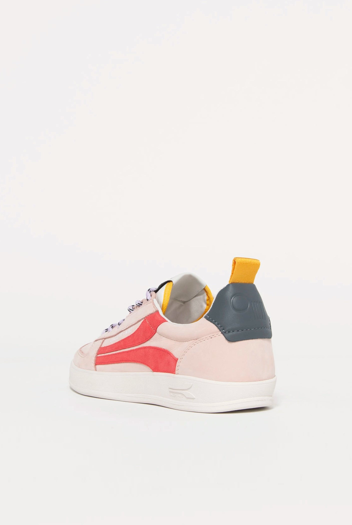 swatch_Dreamy Pink oncept fez sneaker