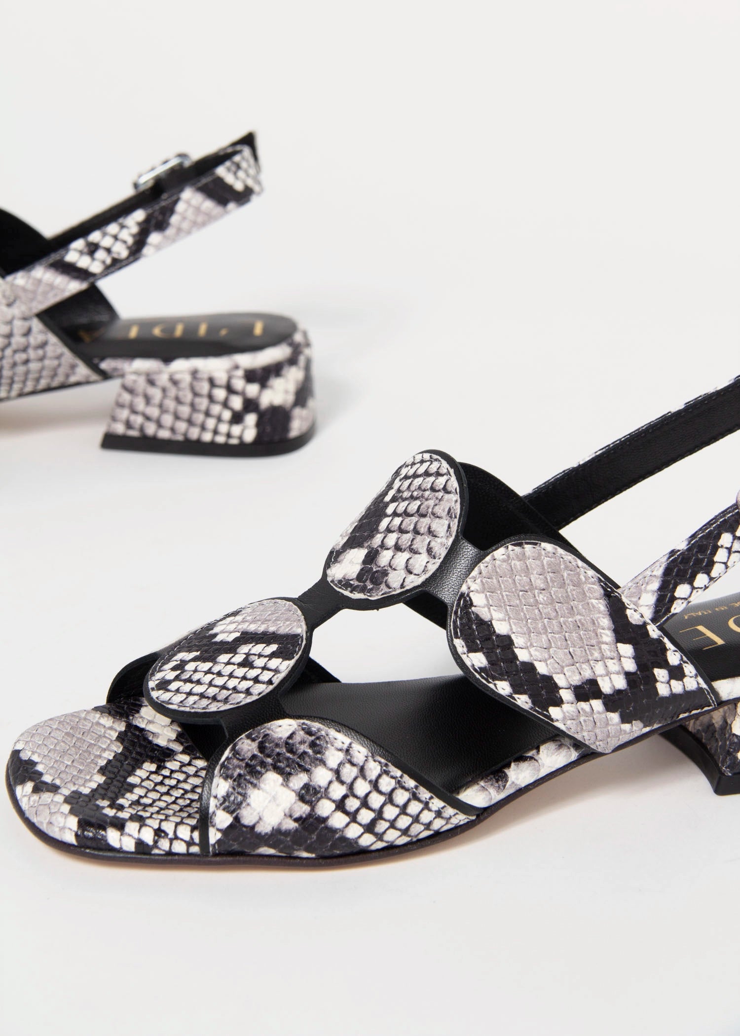 swatch_Roccia Snake l'idea snakeskin sandal