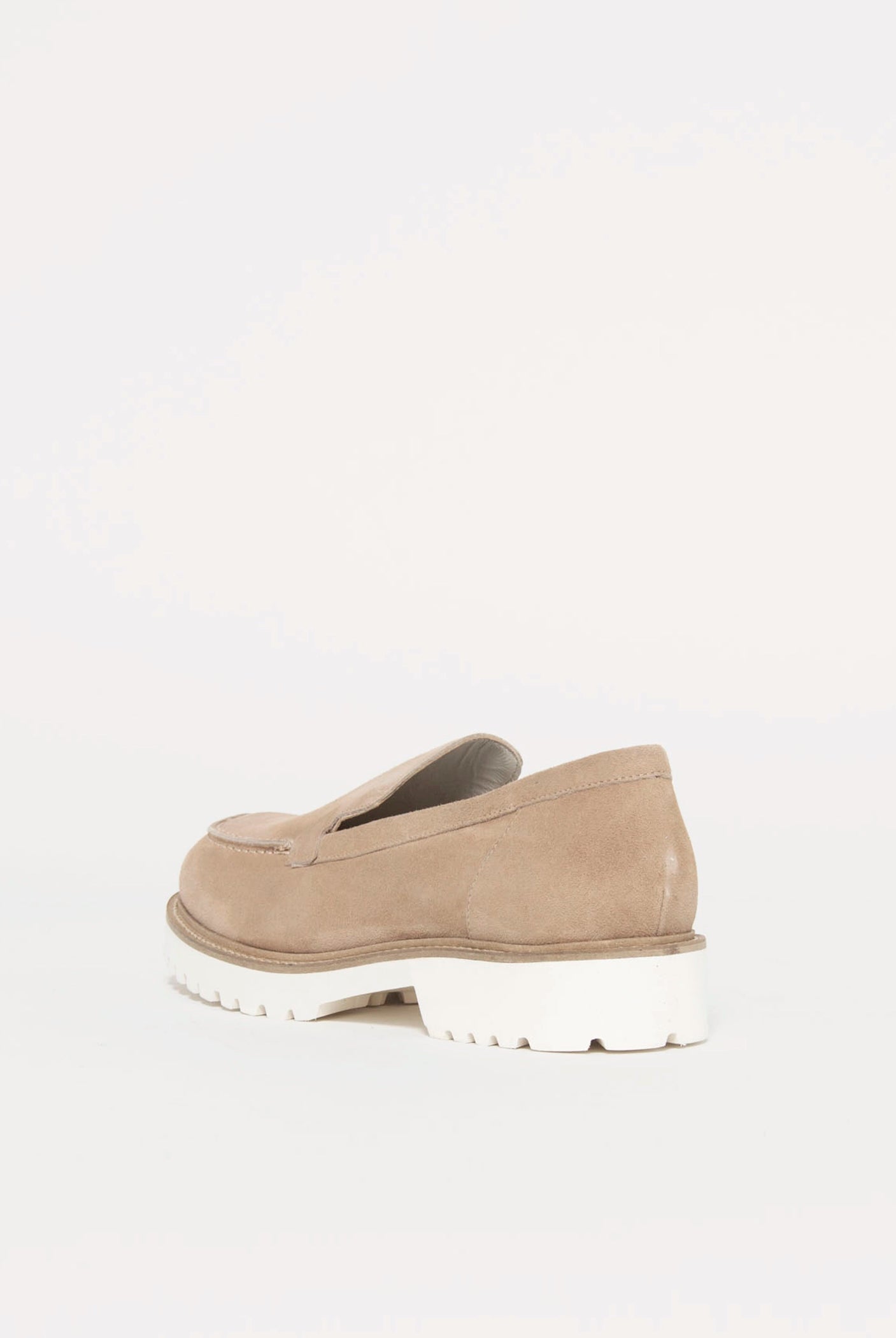 swatch_Camel Suede l'idea suede loafer