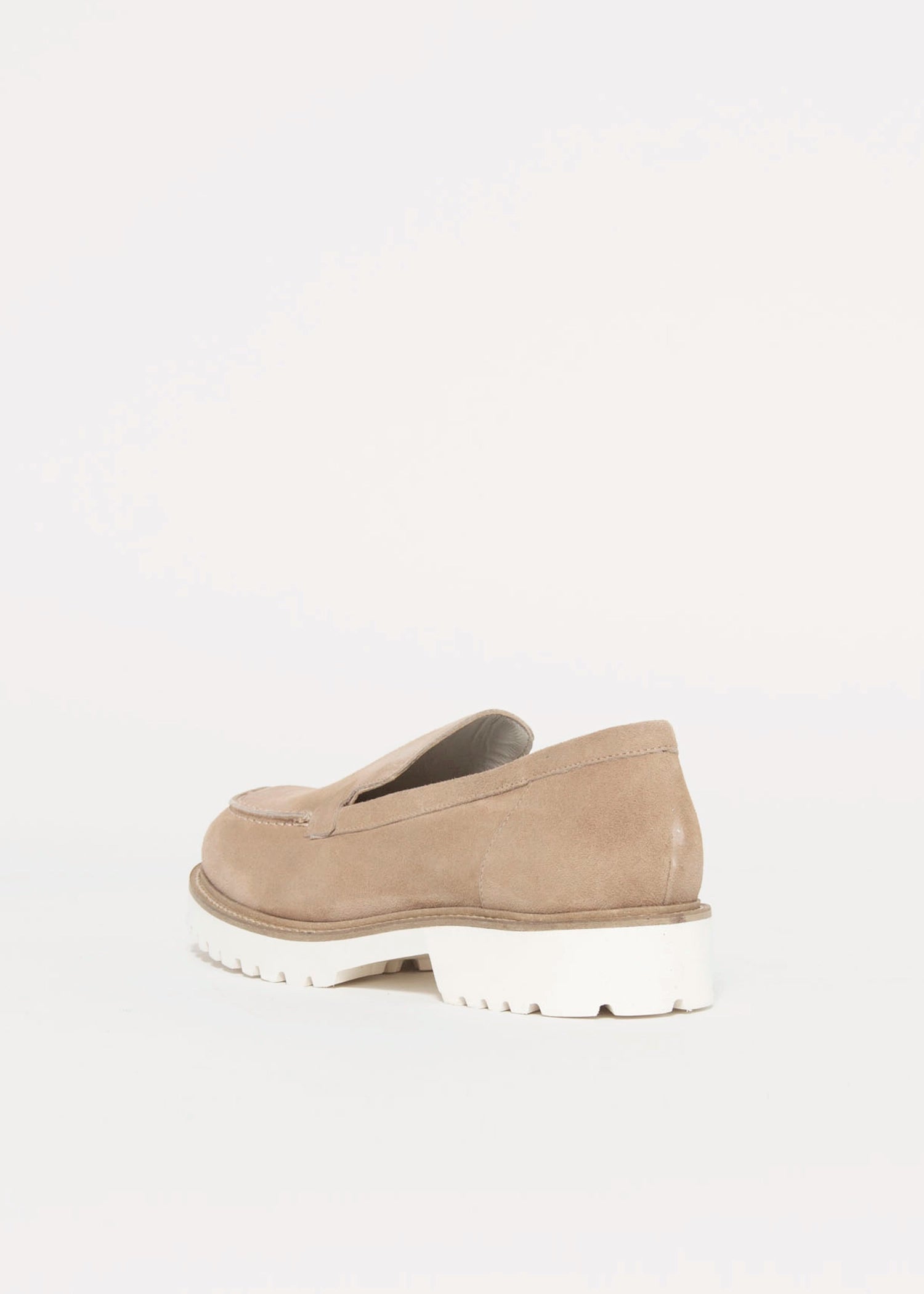 swatch_Camel Suede l'idea suede loafer