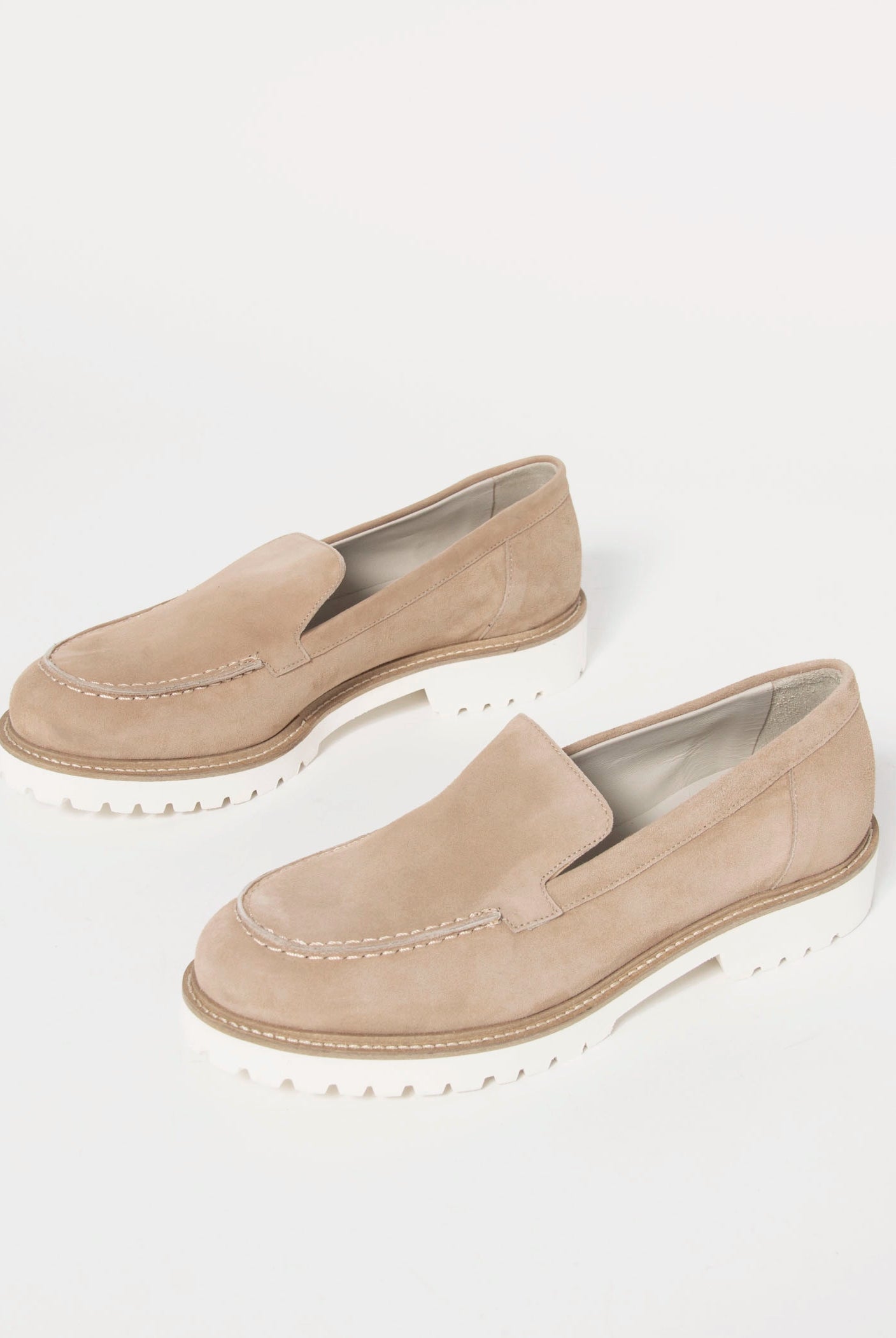 swatch_Camel Suede l'idea suede loafer