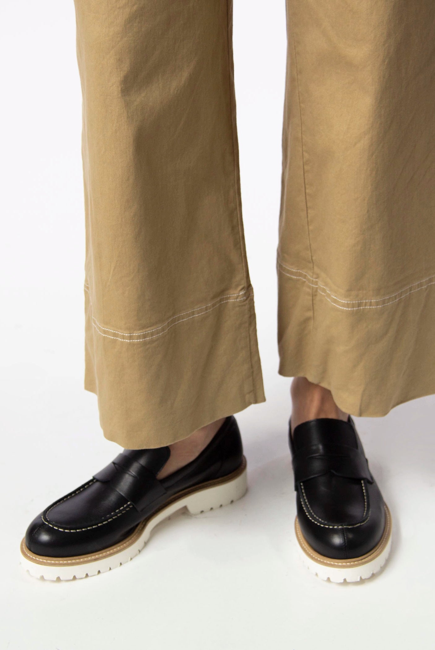 swatch_Black Leather l'idea classic penny loafer