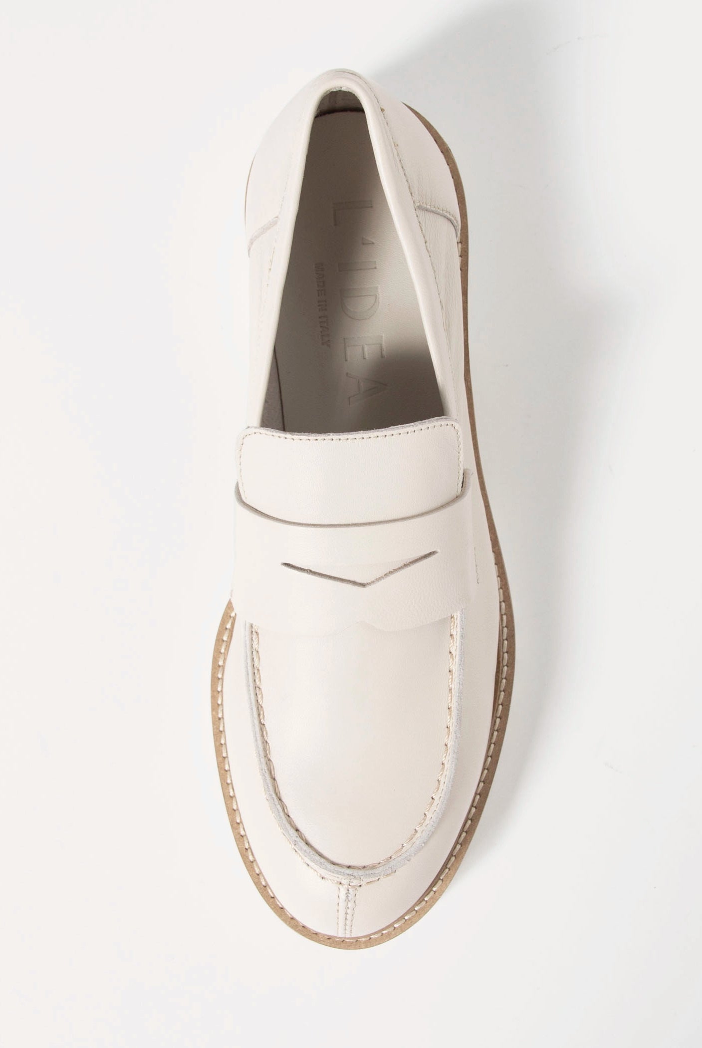 swatch_Ecru Leather l'idea classic penny loafer
