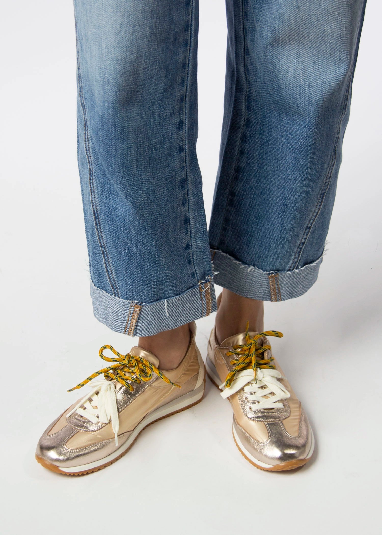 swatch_Platino l'idea metallic double lace sneaker