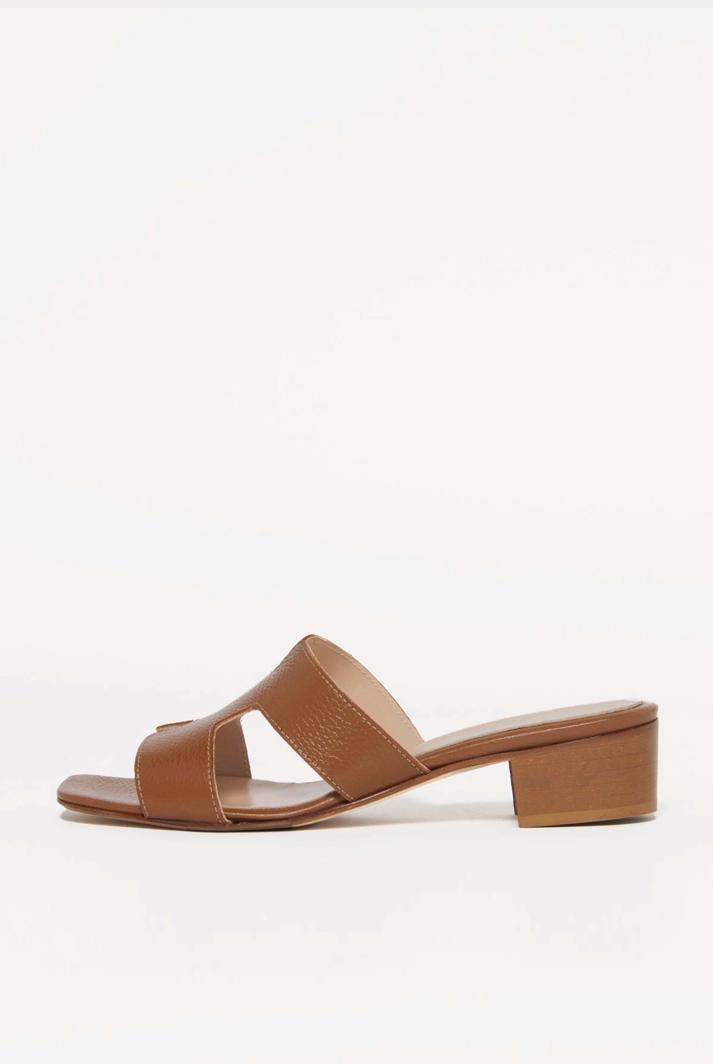 swatch_Brown Leather l'idea heeled slide sandal