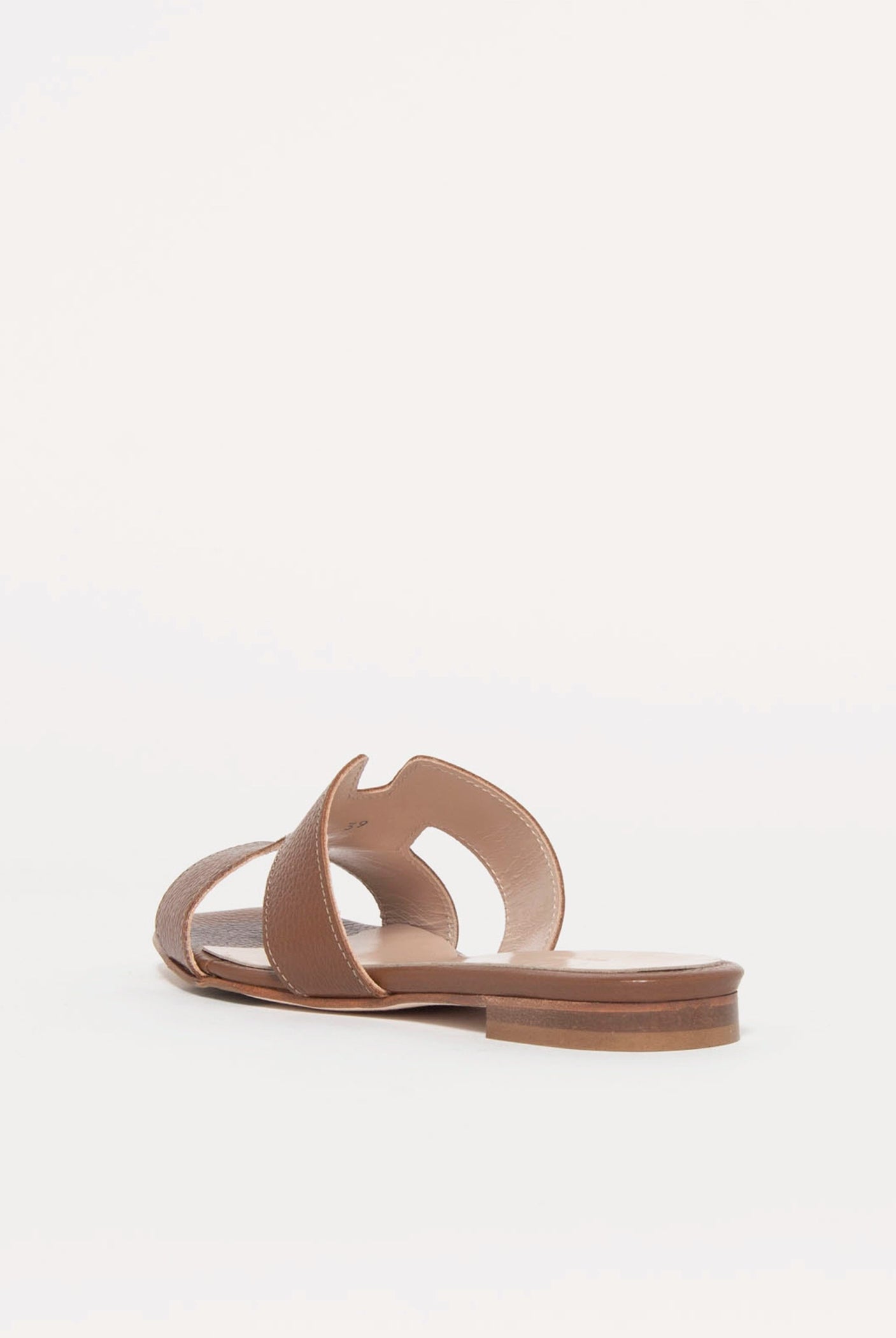 swatch_cuoio leather leather cutout sandal flat sandals