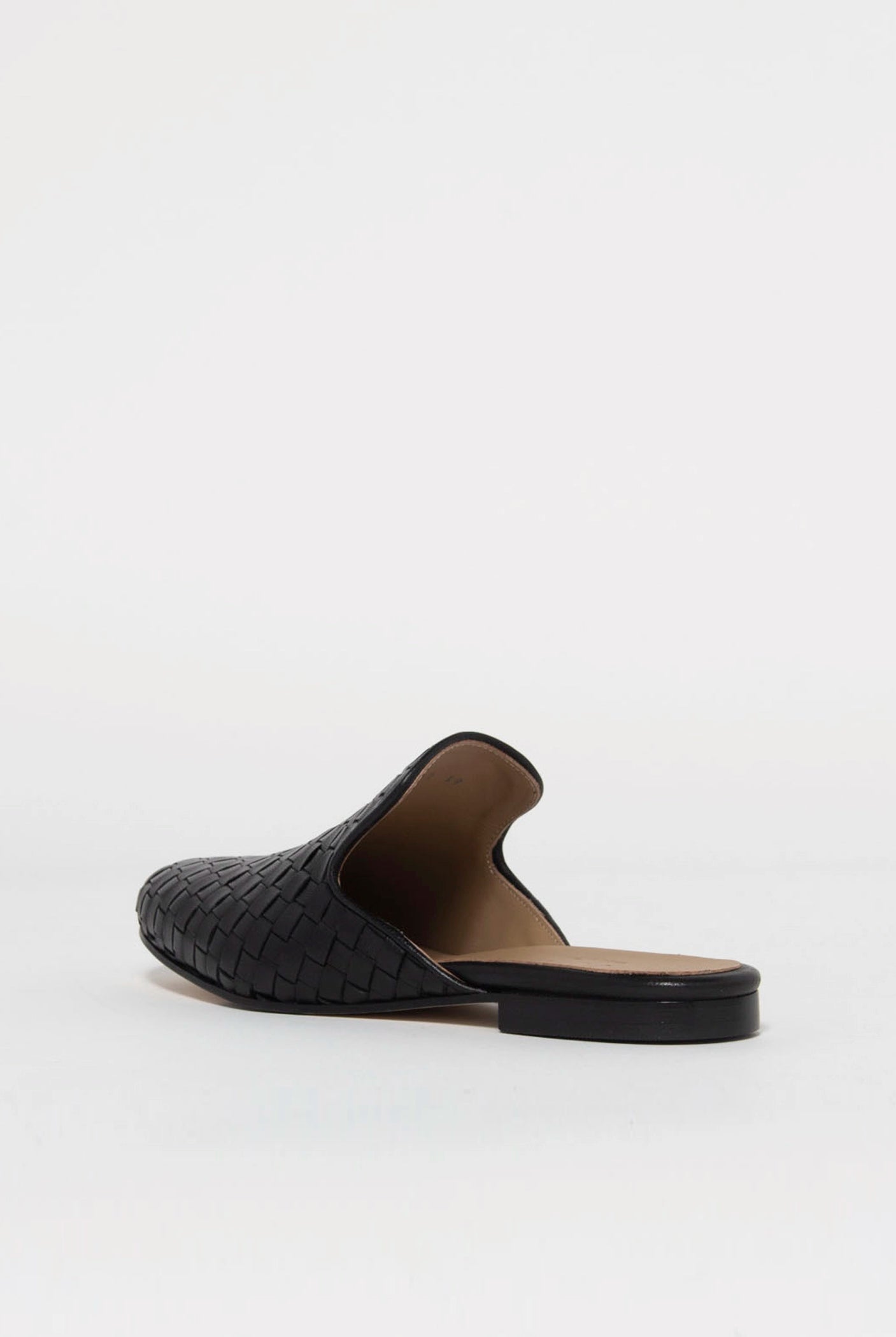 swatch_Black Leather l'idea woven mule