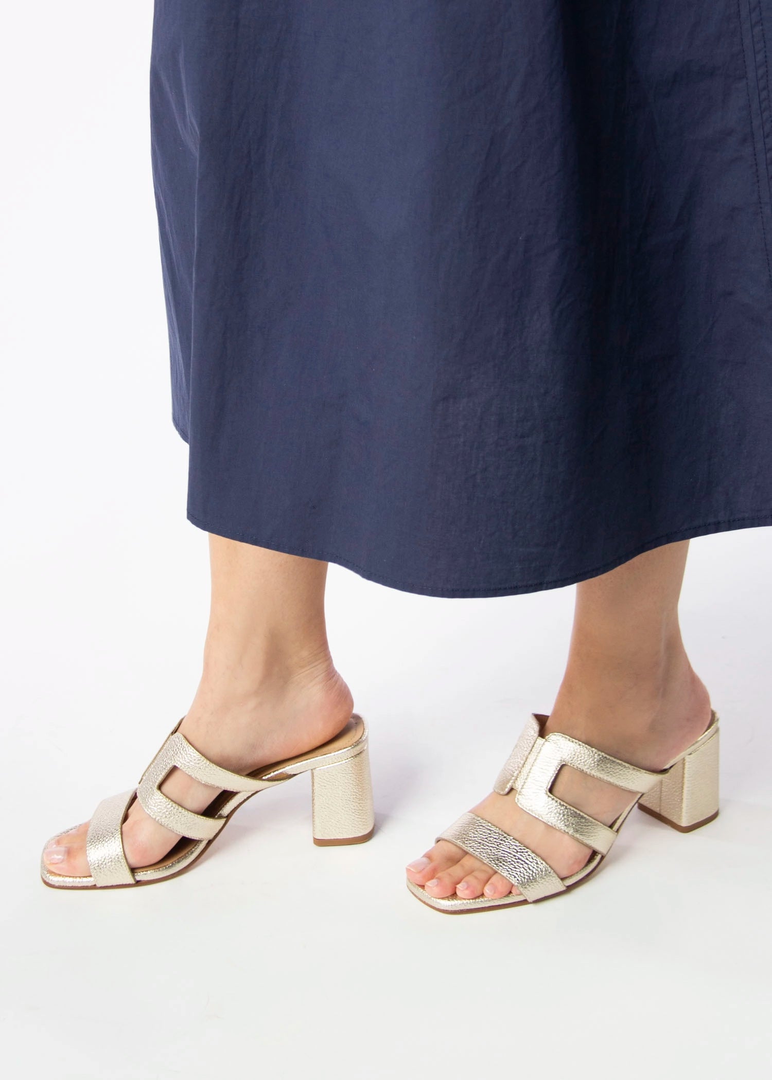 swatch_Platino Leather l'idea cutout heeled sandal