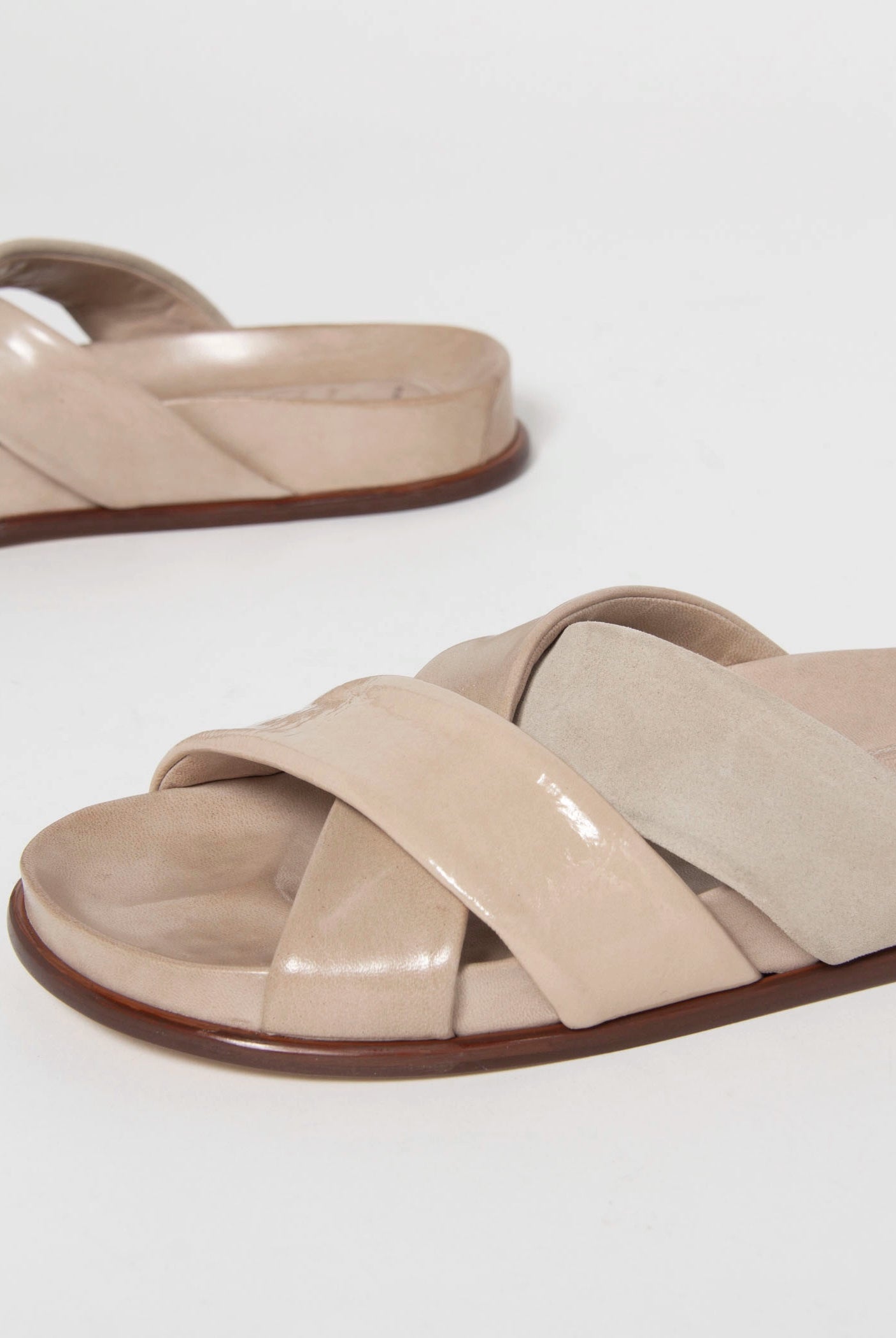 swatch_Beige Multi L'idea cross leather sandal