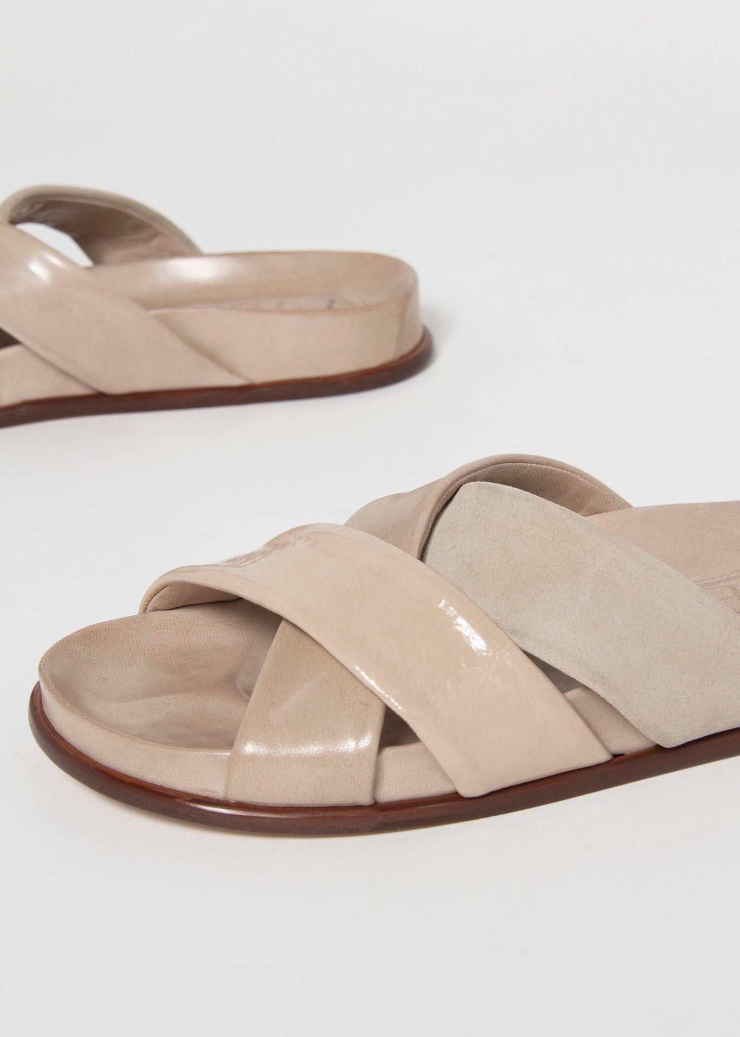 swatch_Beige Multi L'idea cross leather sandal