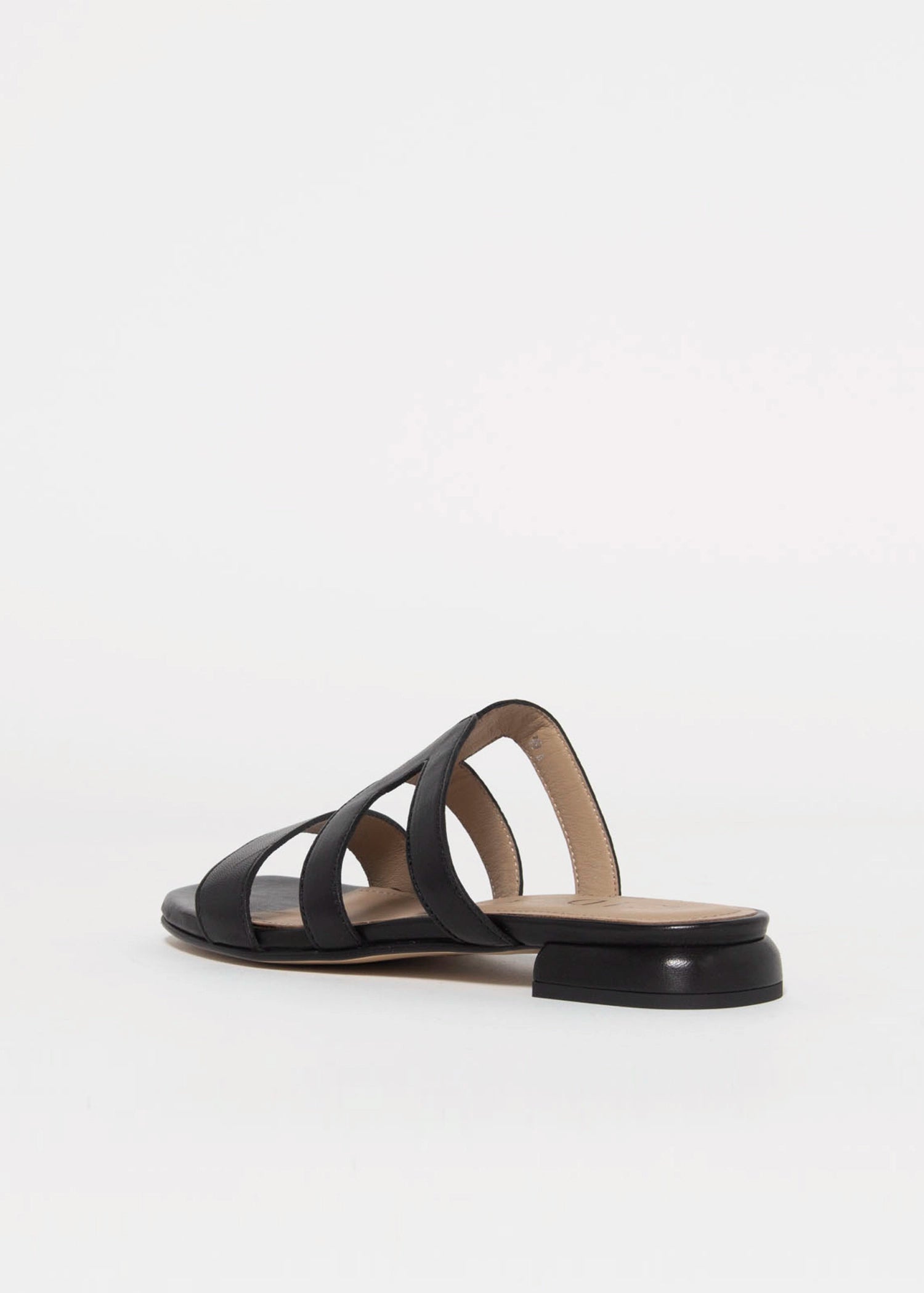 swatch_Black Leather l'idea flat leather sandal