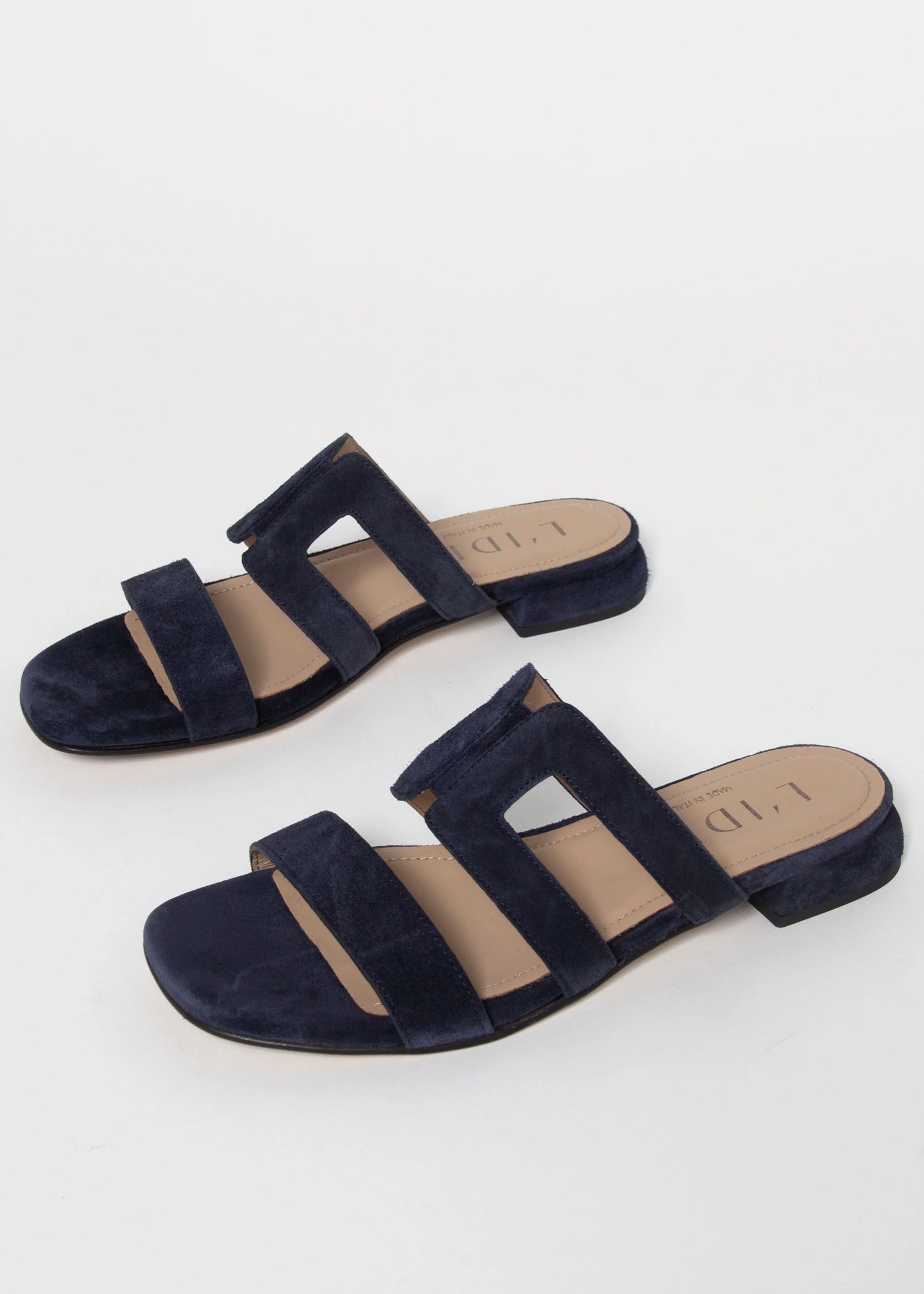 swatch_Navy Suede l'idea flat leather sandal
