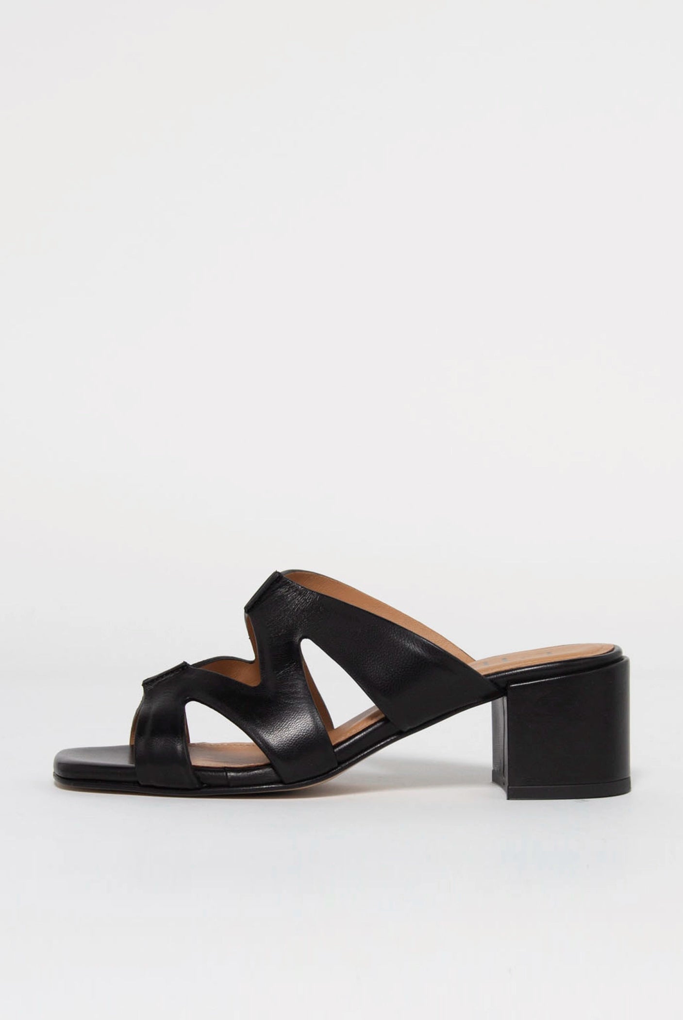 swatch_Black Leather block heel sandal