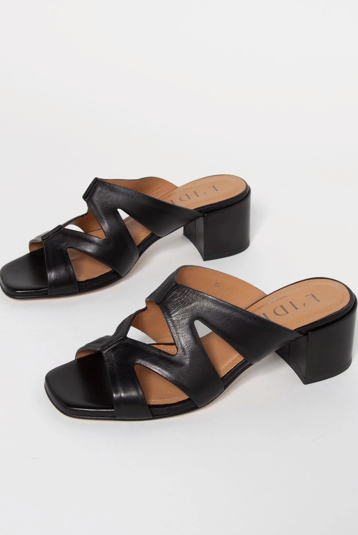 swatch_Black Leather block heel sandal