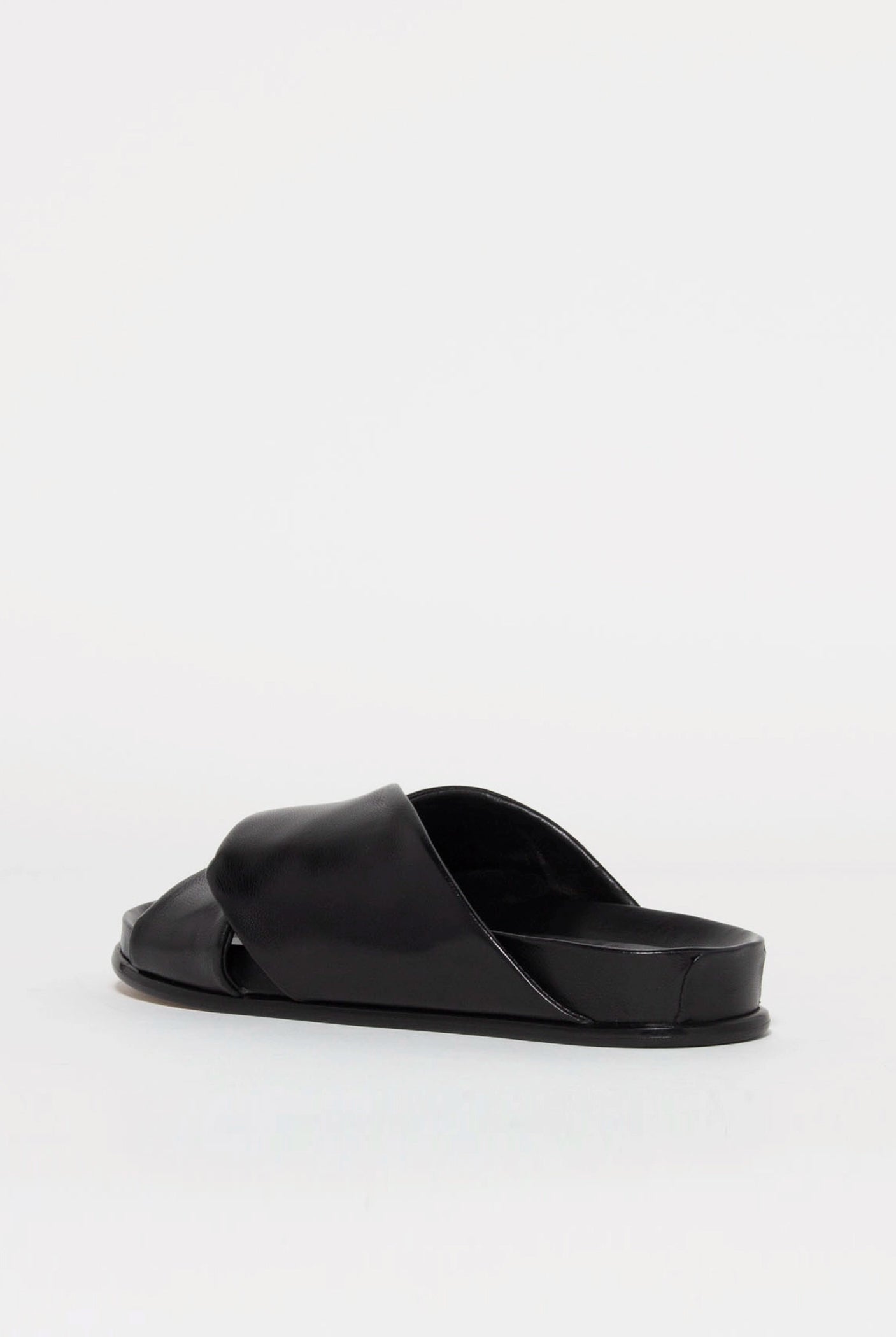 swatch_Black Leather l'idea twist leather sandal