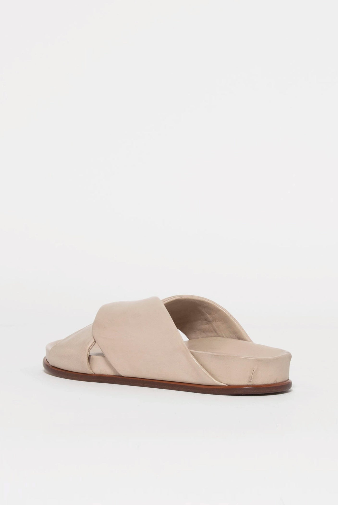 swatch_Beige Leather l'idea twist leather sandal