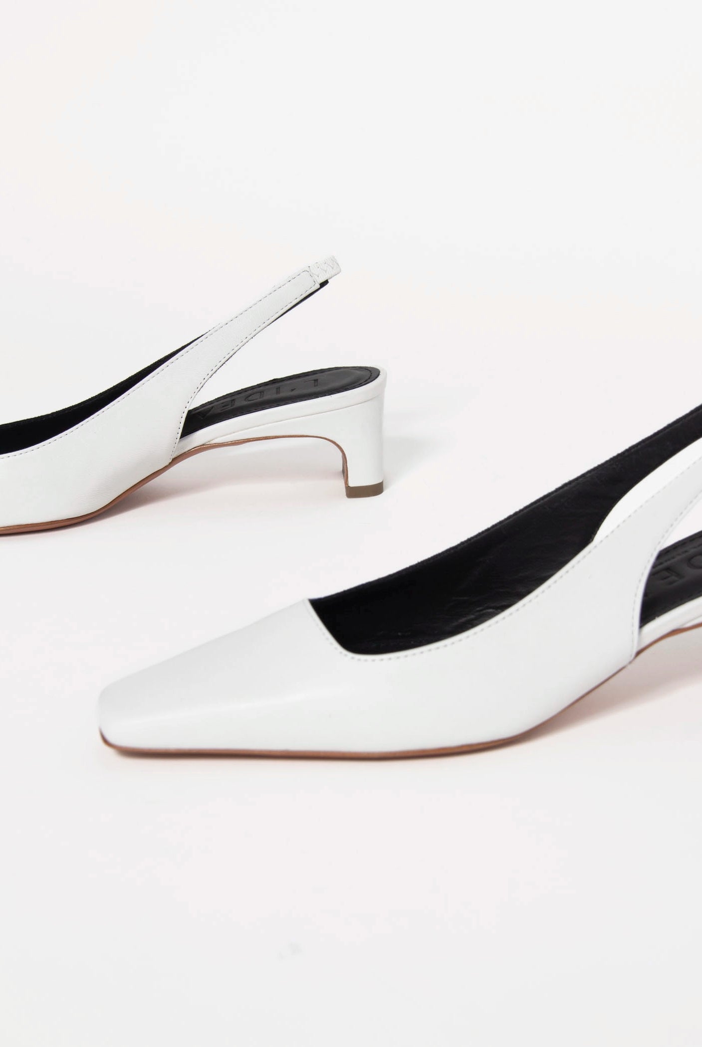 swatch_White Leather l'idea slingback pump