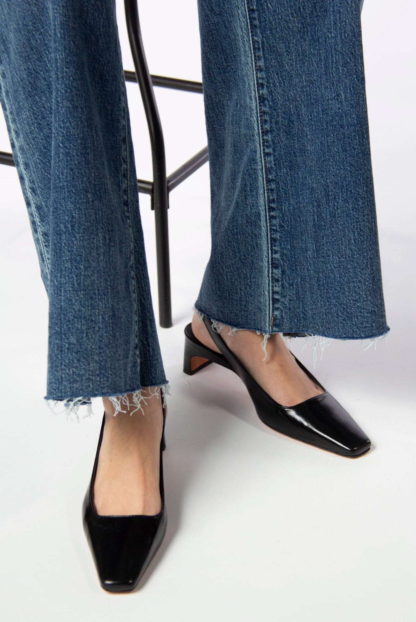 swatch_Black Leather l'idea slingback pump