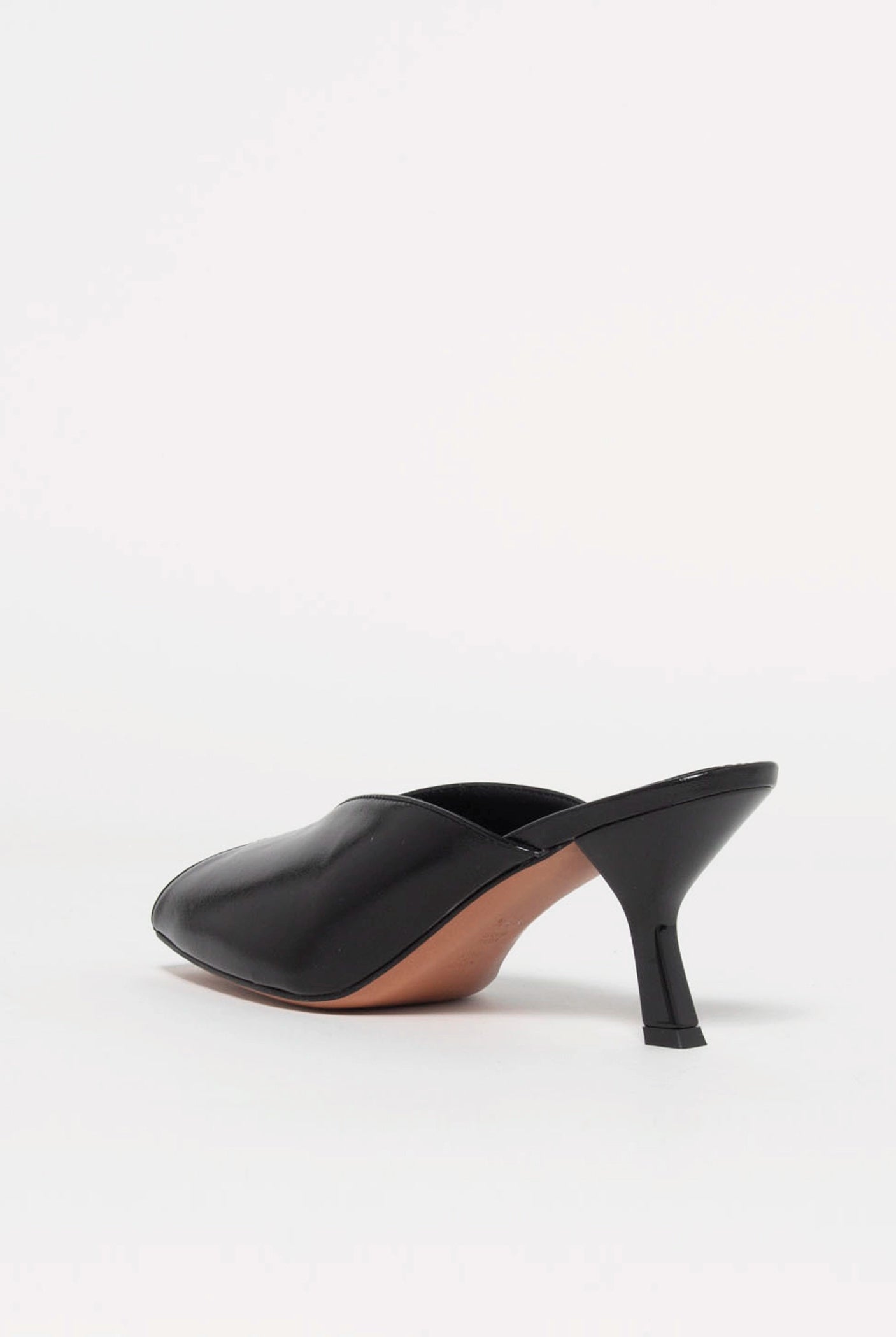 swatch_Black Leather l'idea peep toe sandal