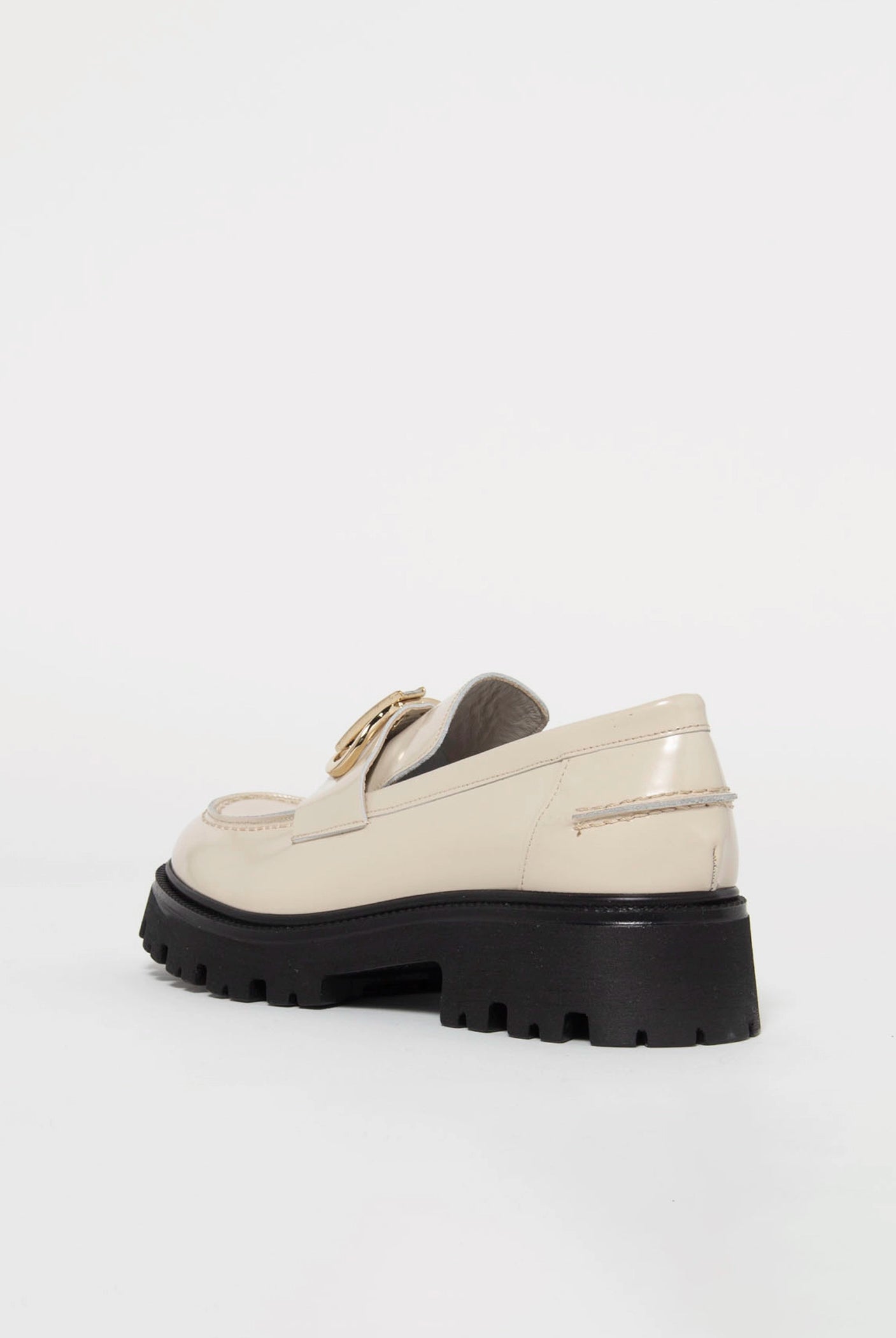 swatch_Sand Leather l'idea lug sole loafer