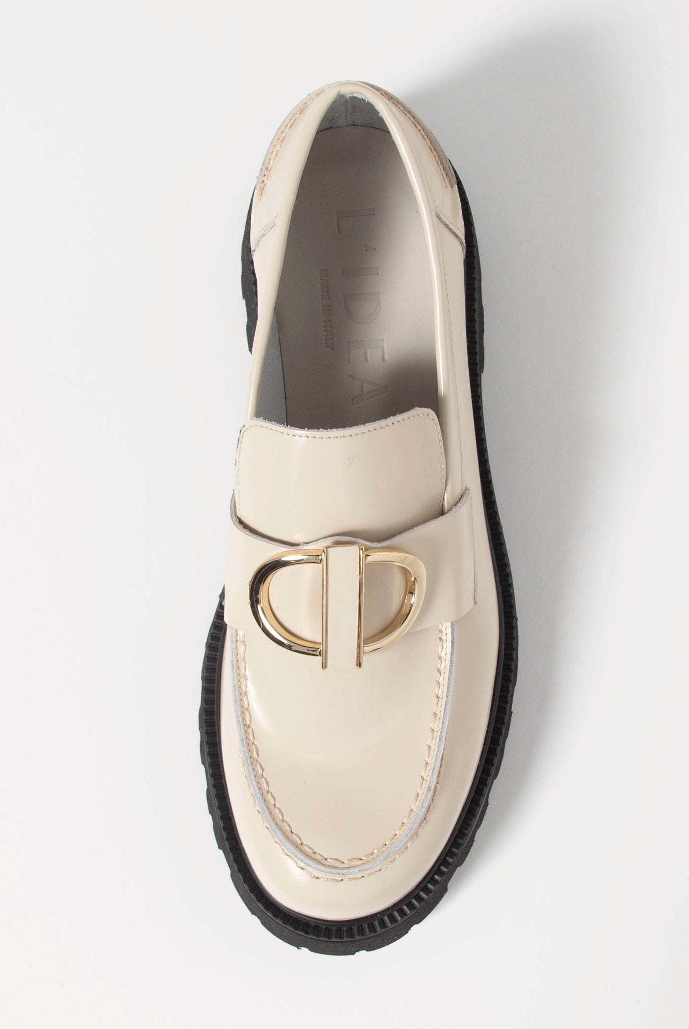 swatch_Sand Leather l'idea lug sole loafer